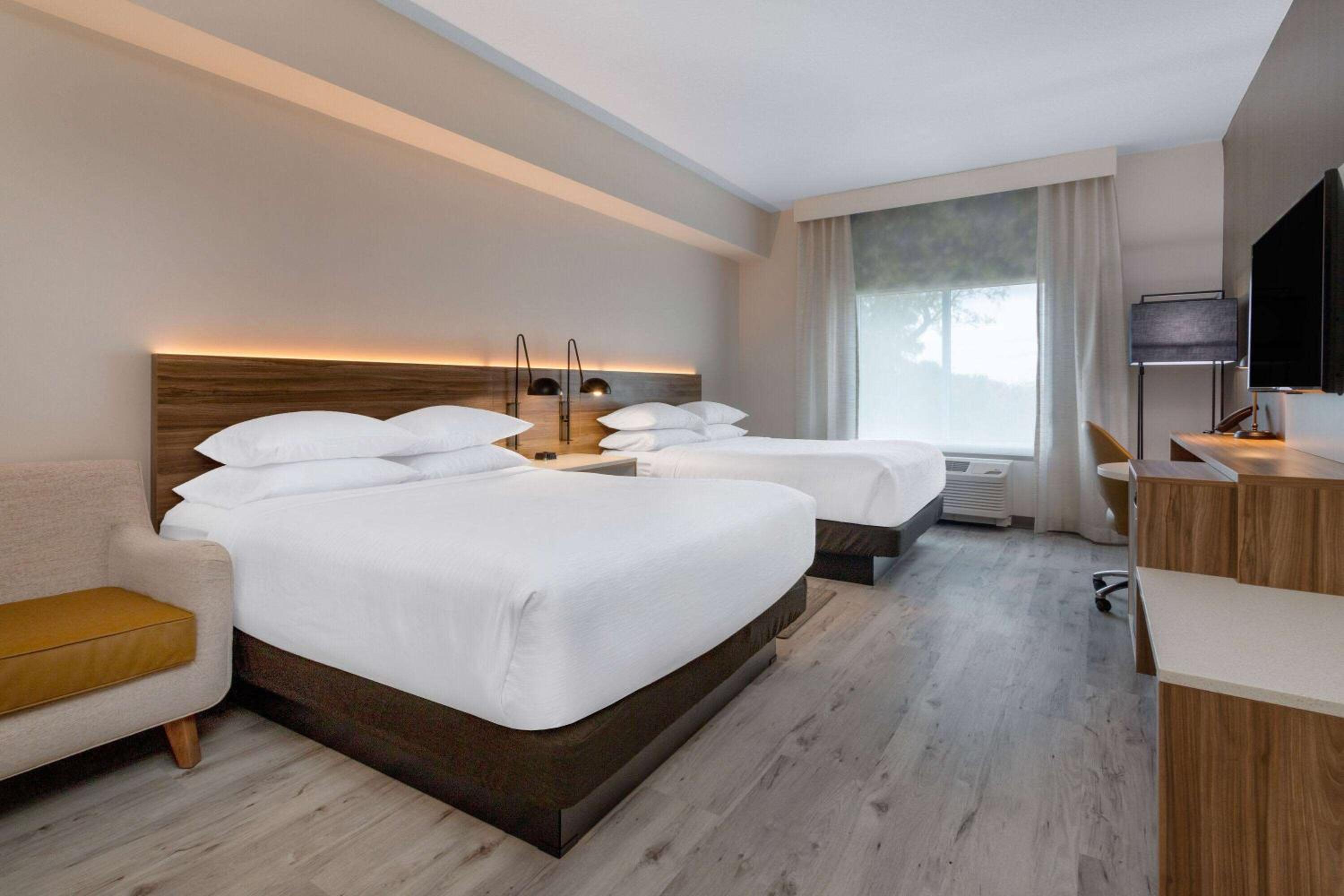 Queen Room With Two Queen Beds and Walk In Shower w/ Grab Bars - Mobility Accessible/Non-Smoking