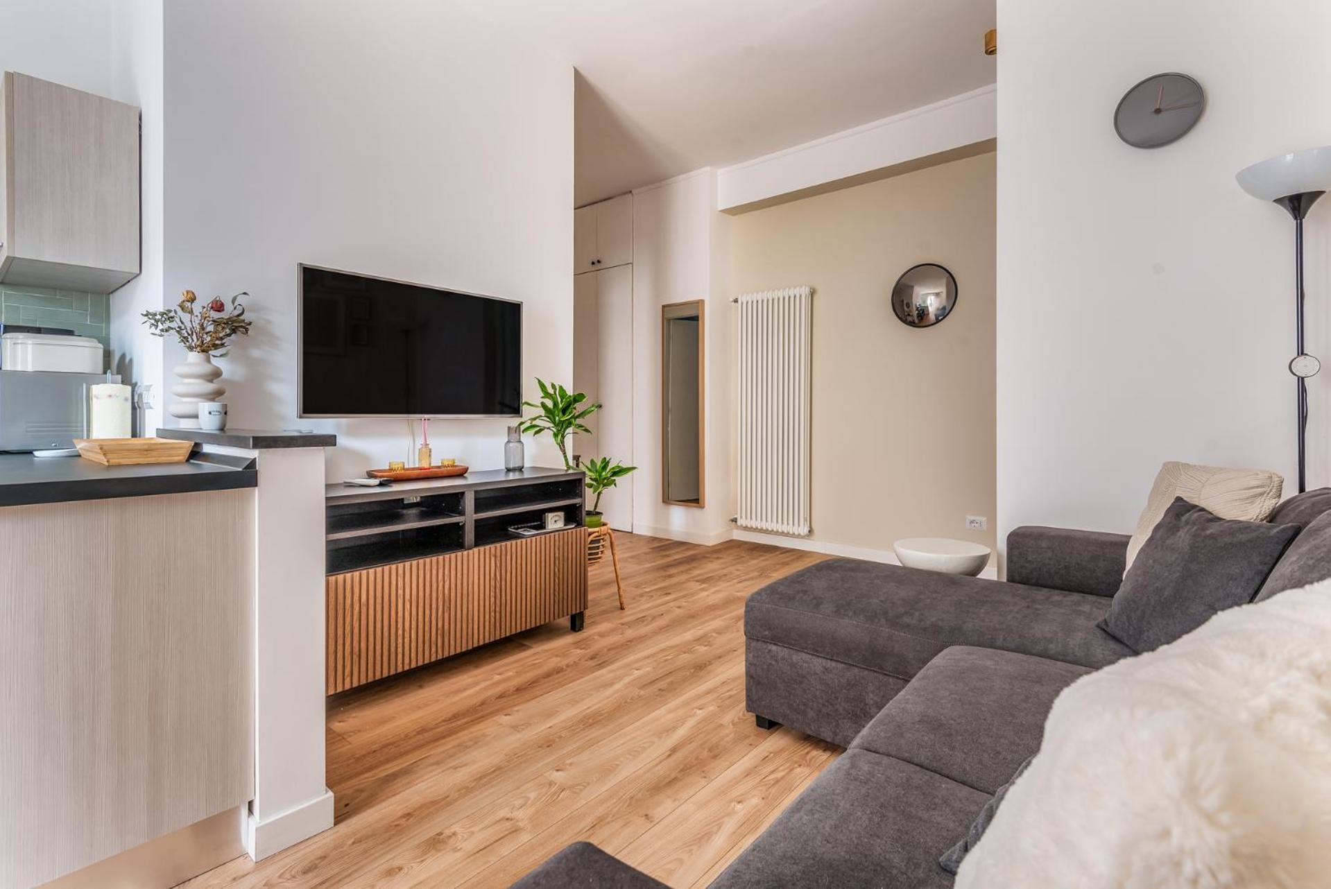 One-Bedroom Apartment