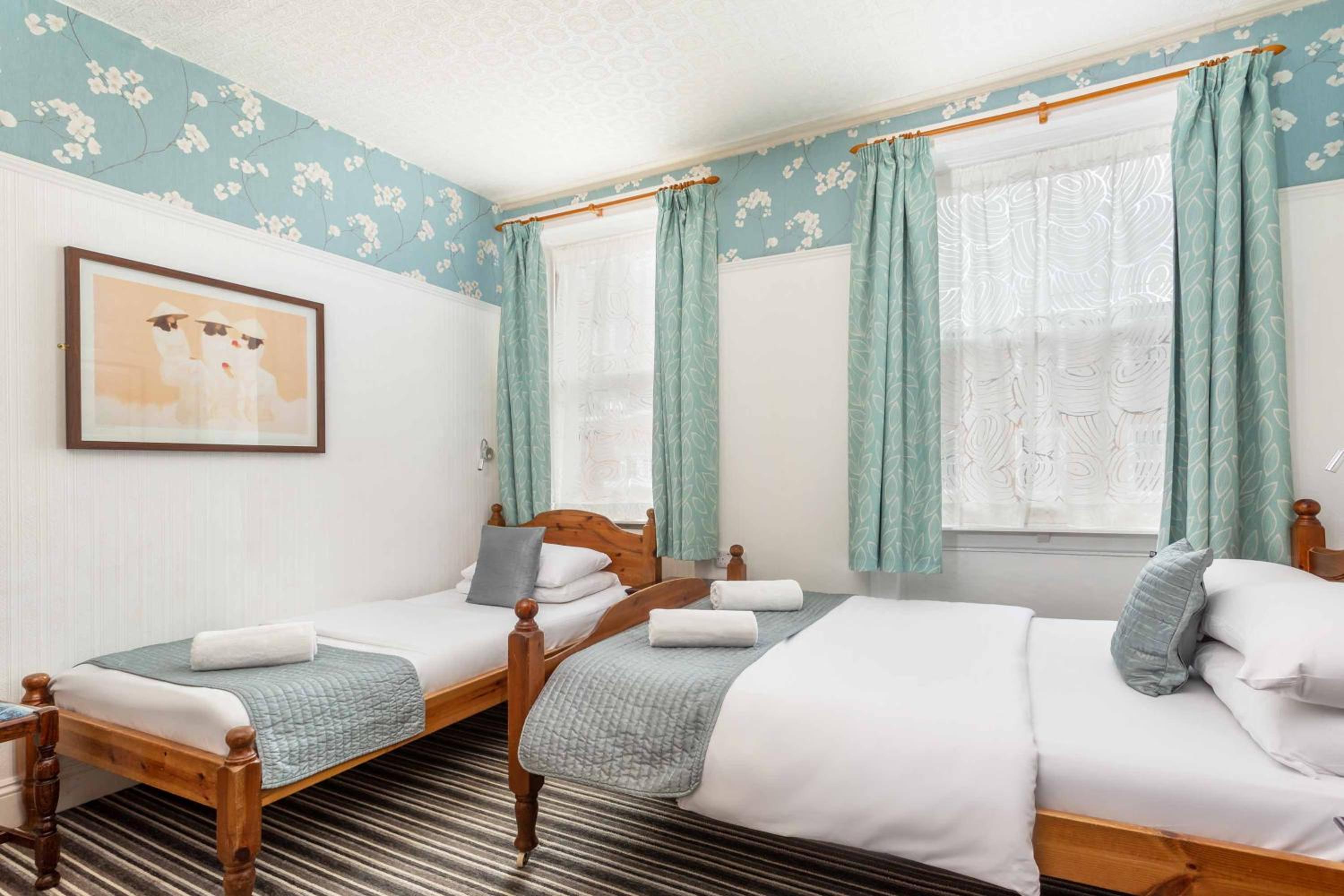 Triple Room with Private Bathroom photo 1