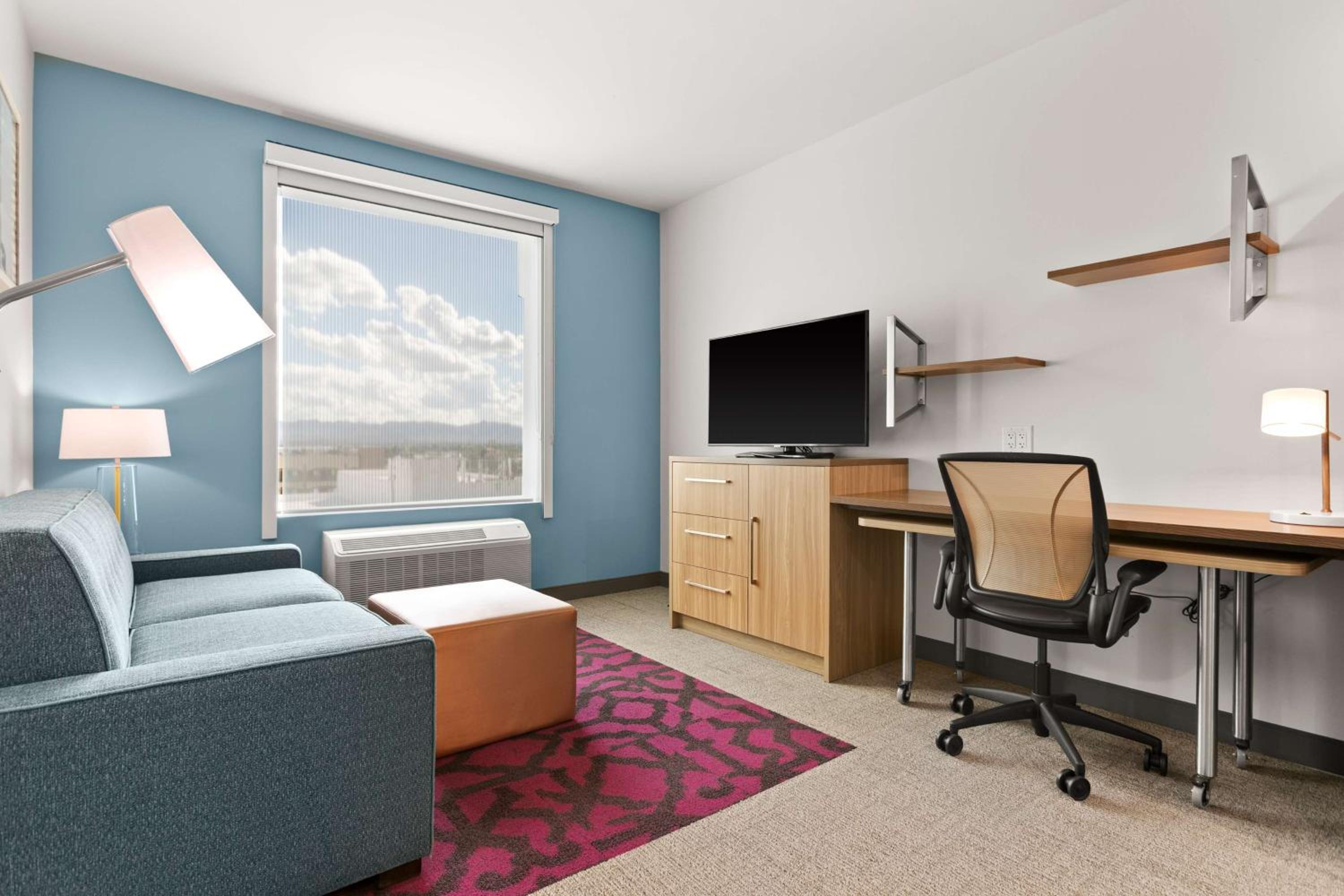 One-Bedroom King Suite - Photo 3
