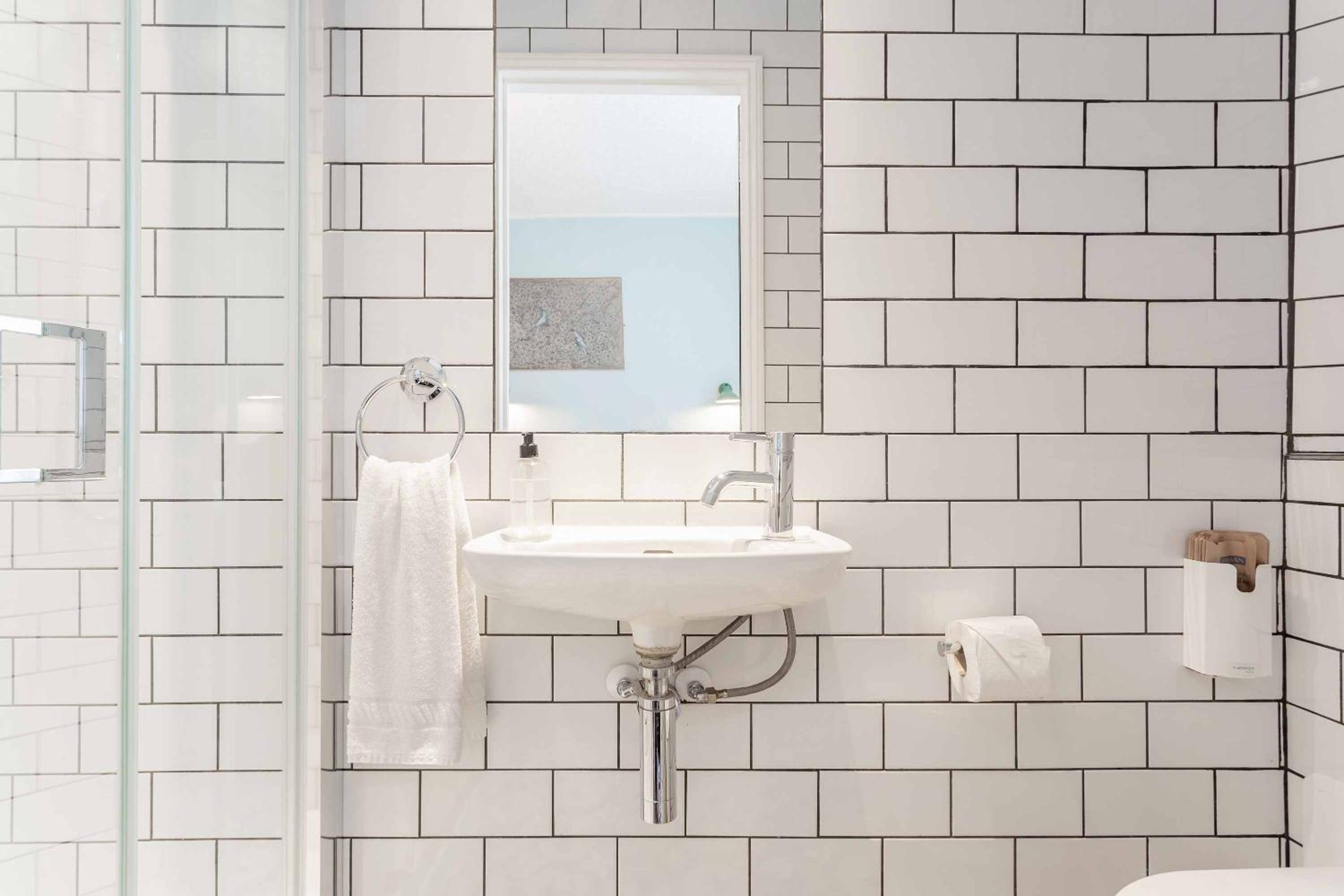 Quadruple Room with Private Bathroom photo 2