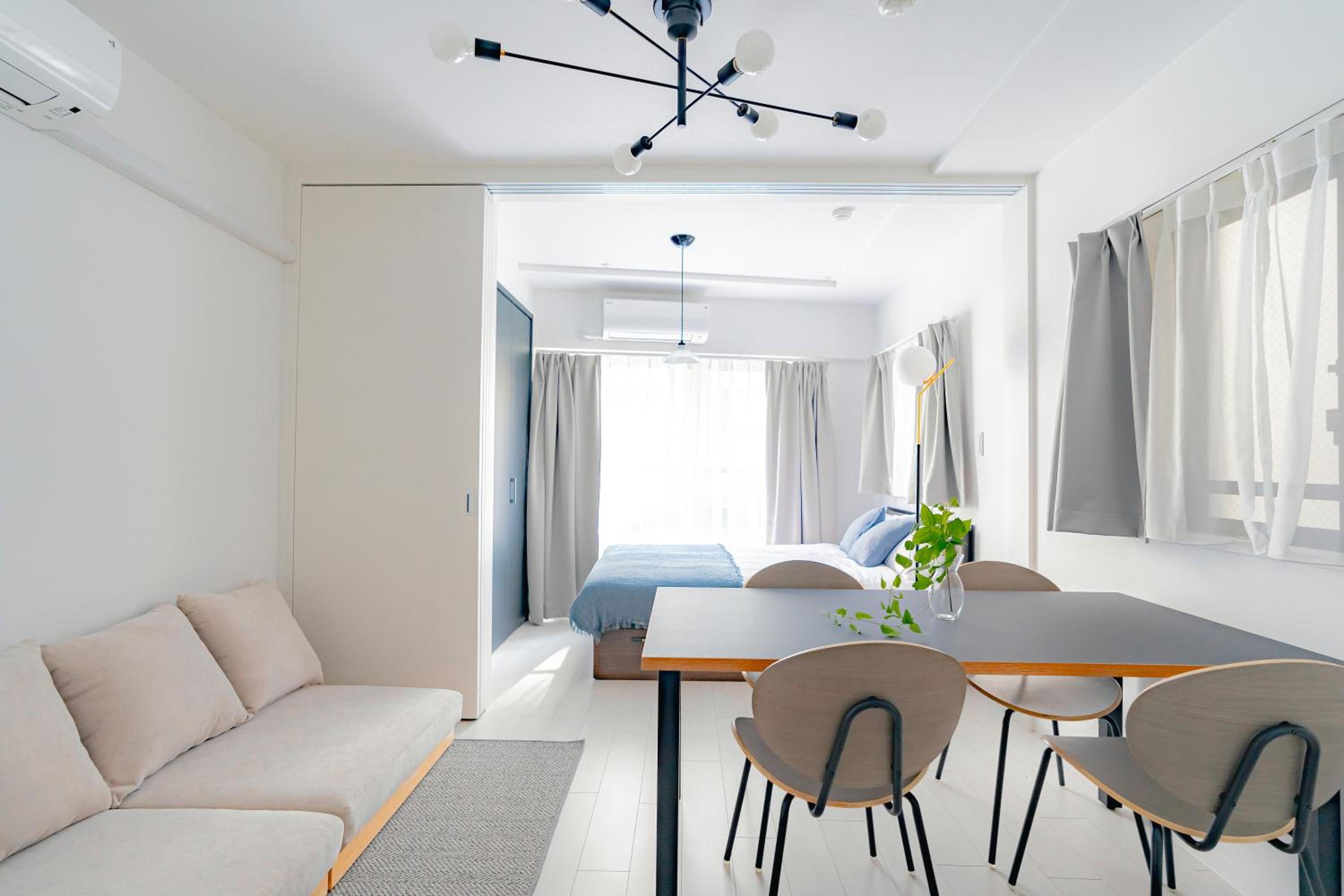 One-Bedroom Apartment photo 1