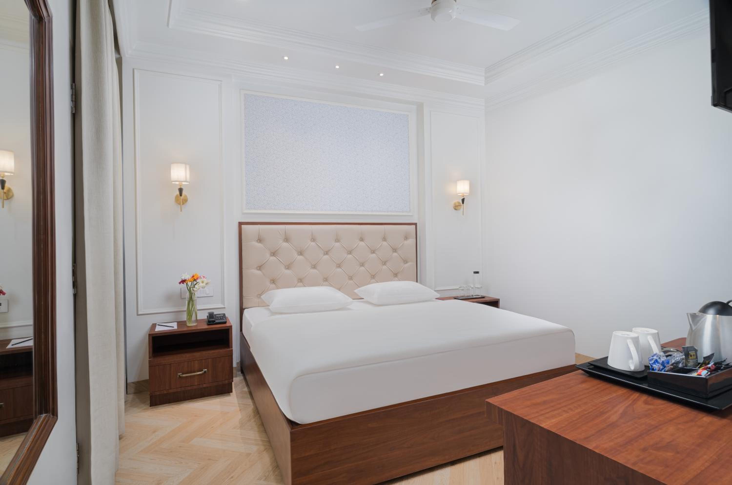 Deluxe Room - Photo 7