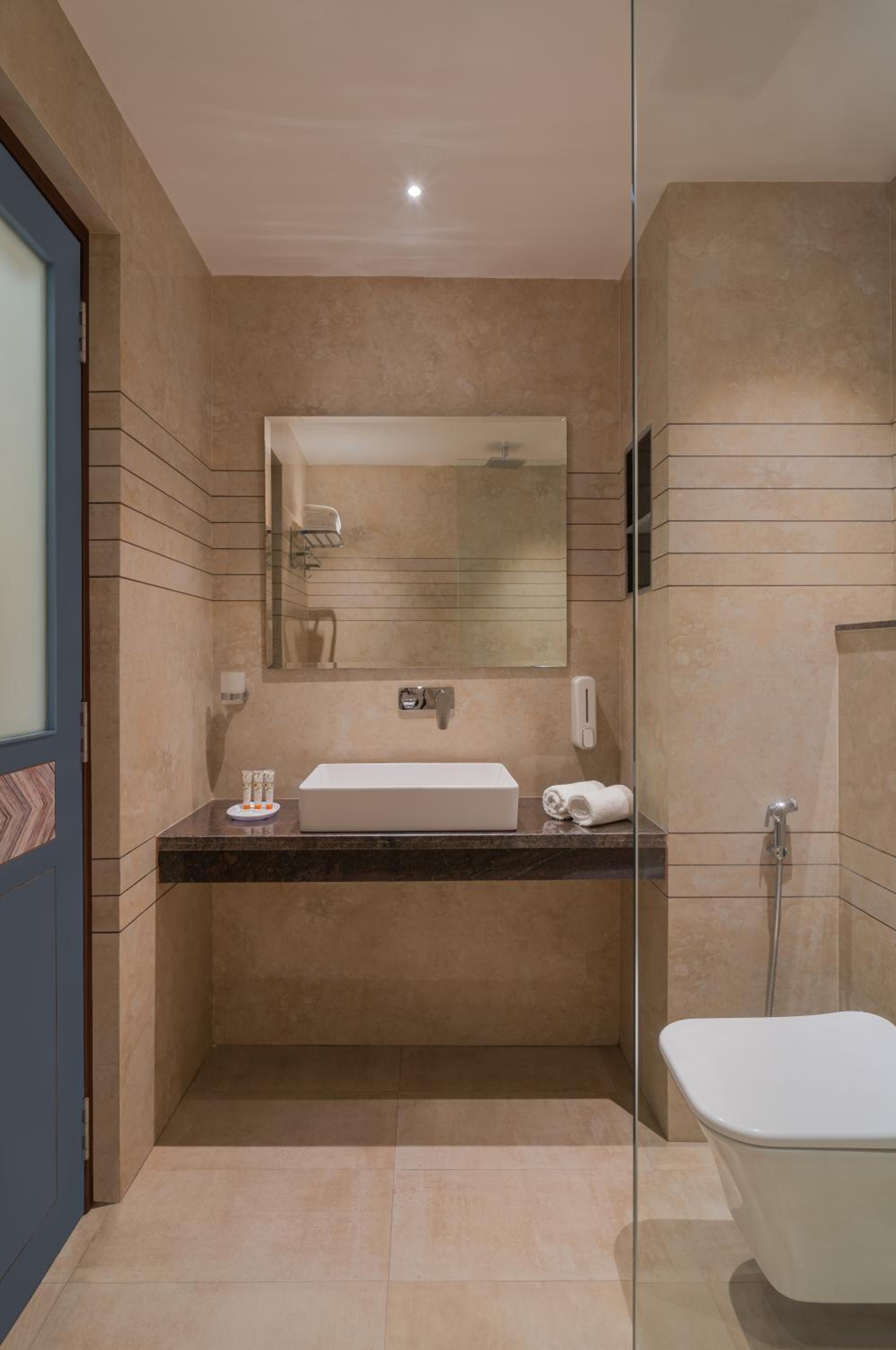 Deluxe Room - Photo 3