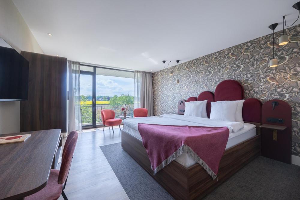 King Room with Garden View