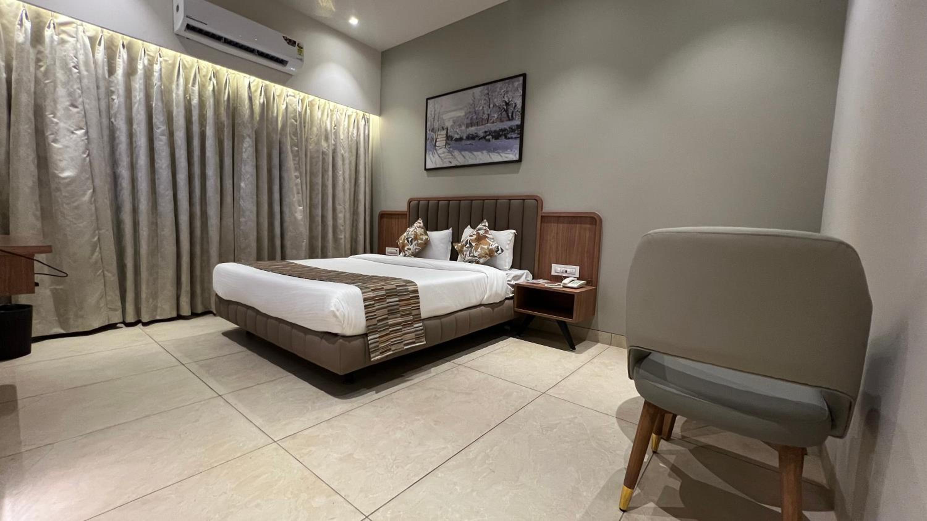 Standard Double Room - Photo 3