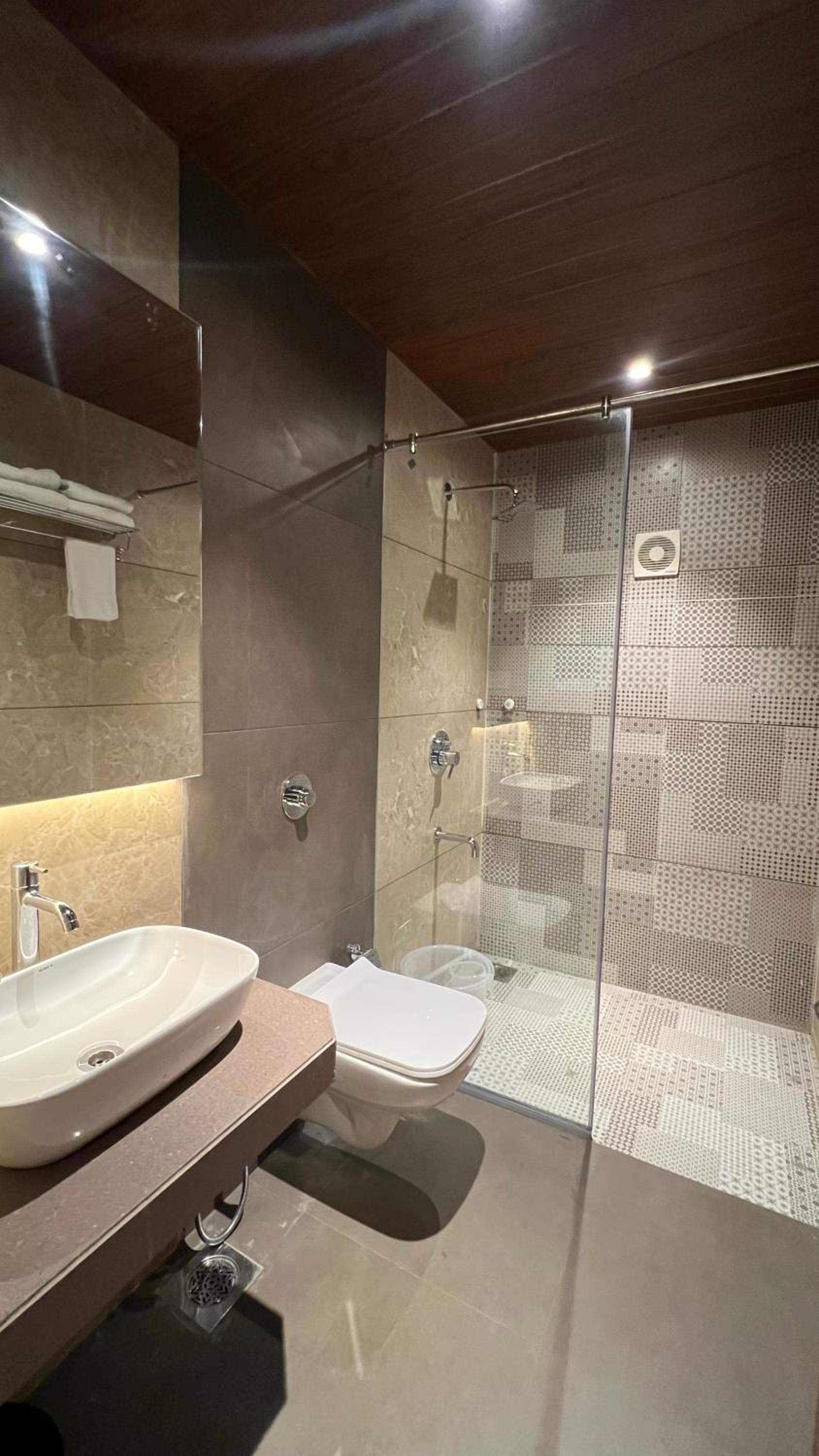 Standard Double Room - Photo 5