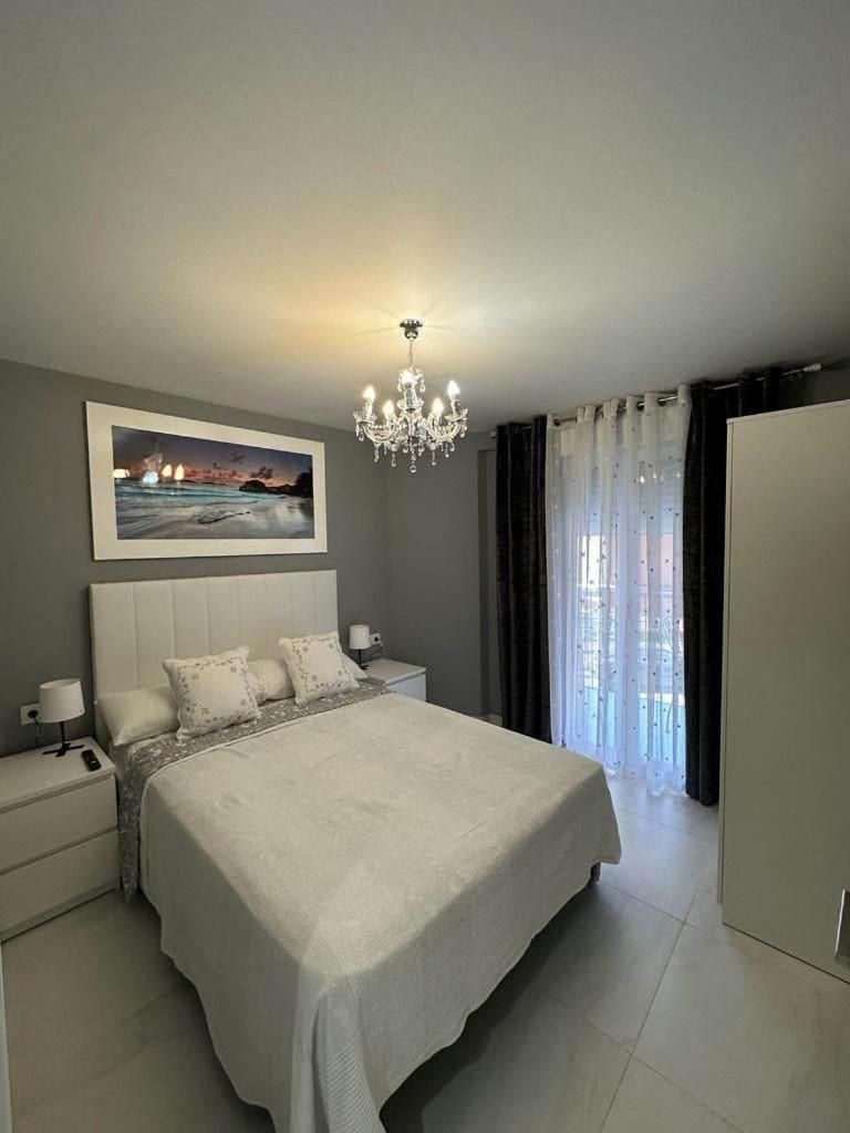 Apartamento de tres habitaciones con vista al parque