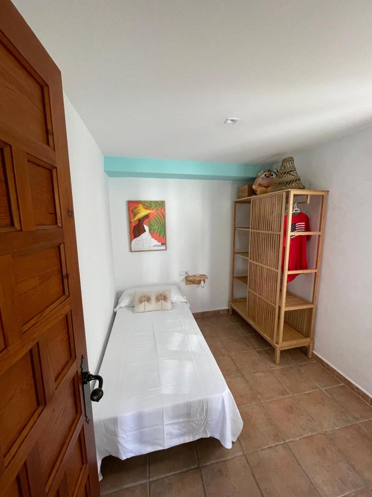 Four-Bedroom House photo 2