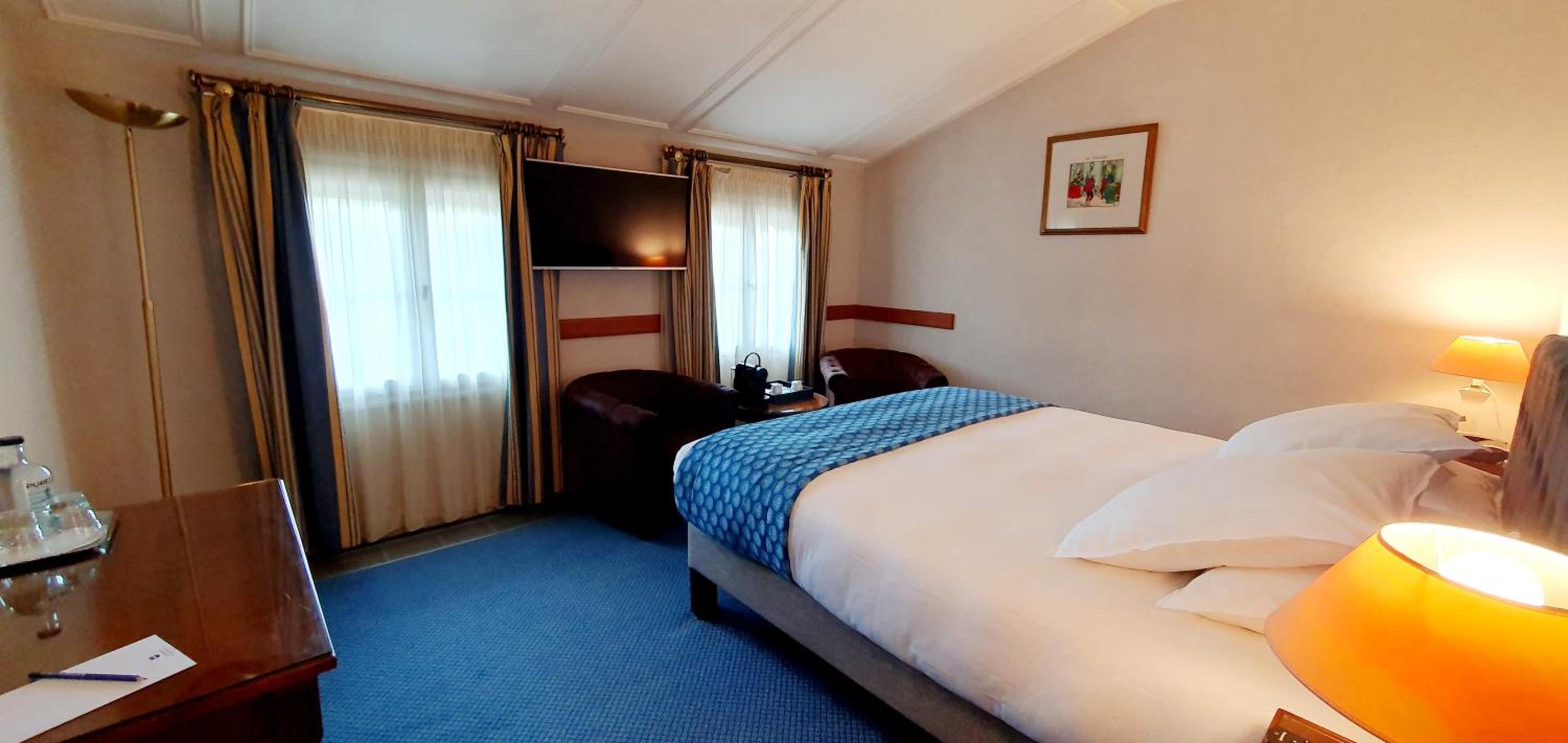 Double Room with Courtyard View - Photo 4