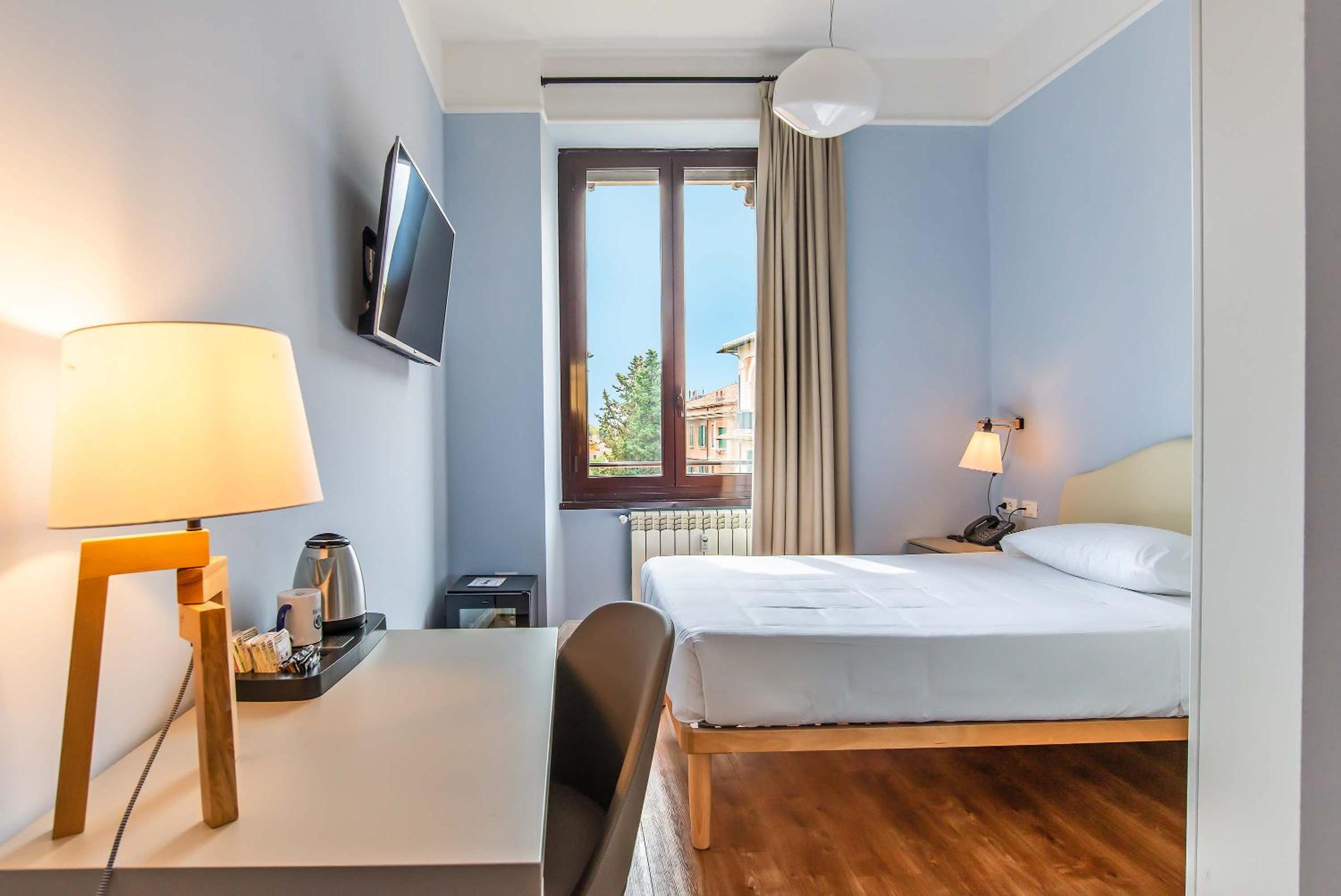 Large Single Room