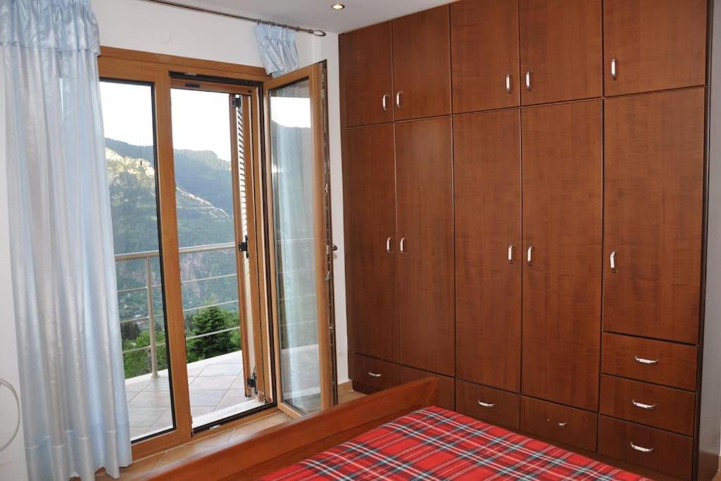 Three-Bedroom Villa photo 1