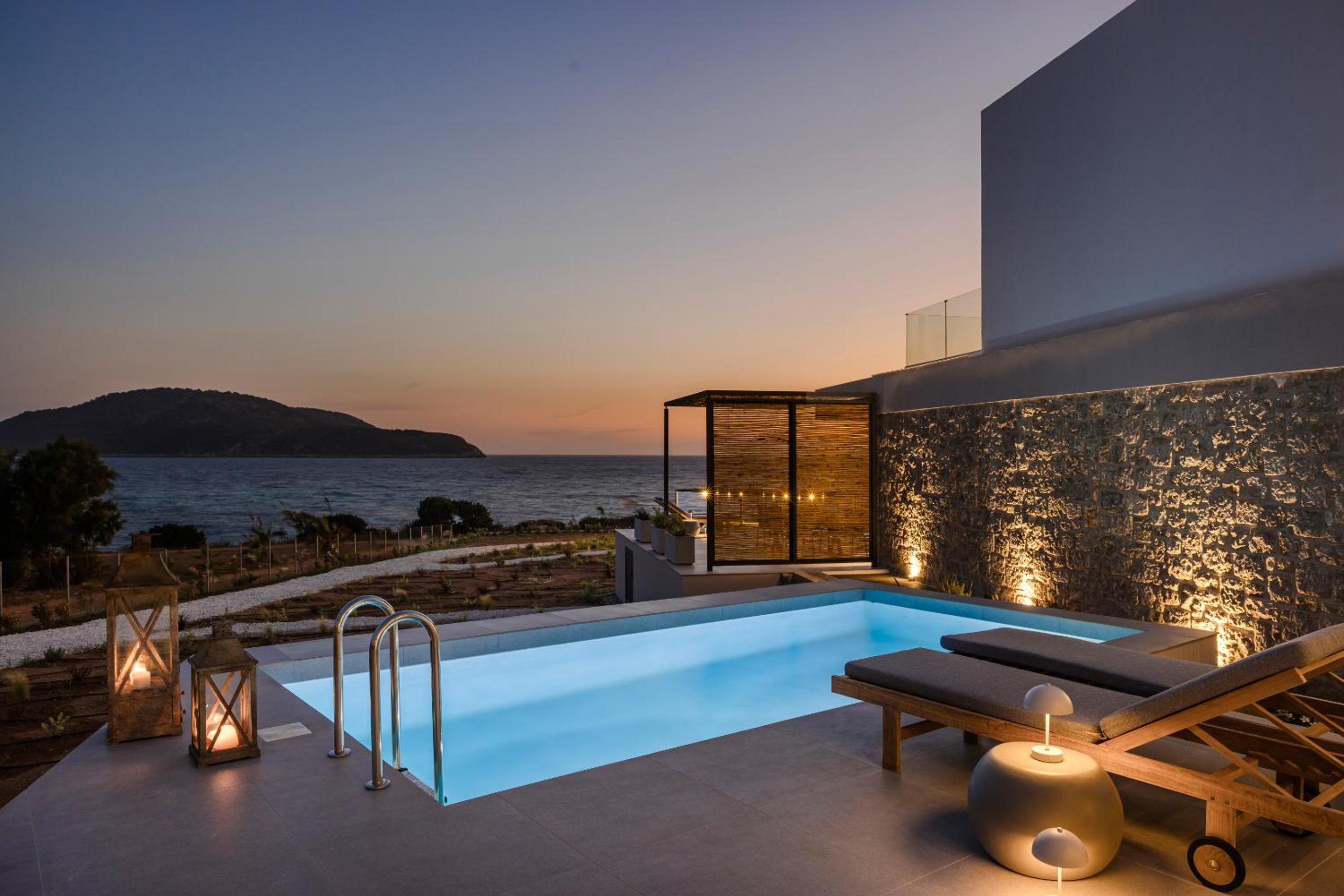 One-Bedroom Apartment with Swimming Pool   photo 3