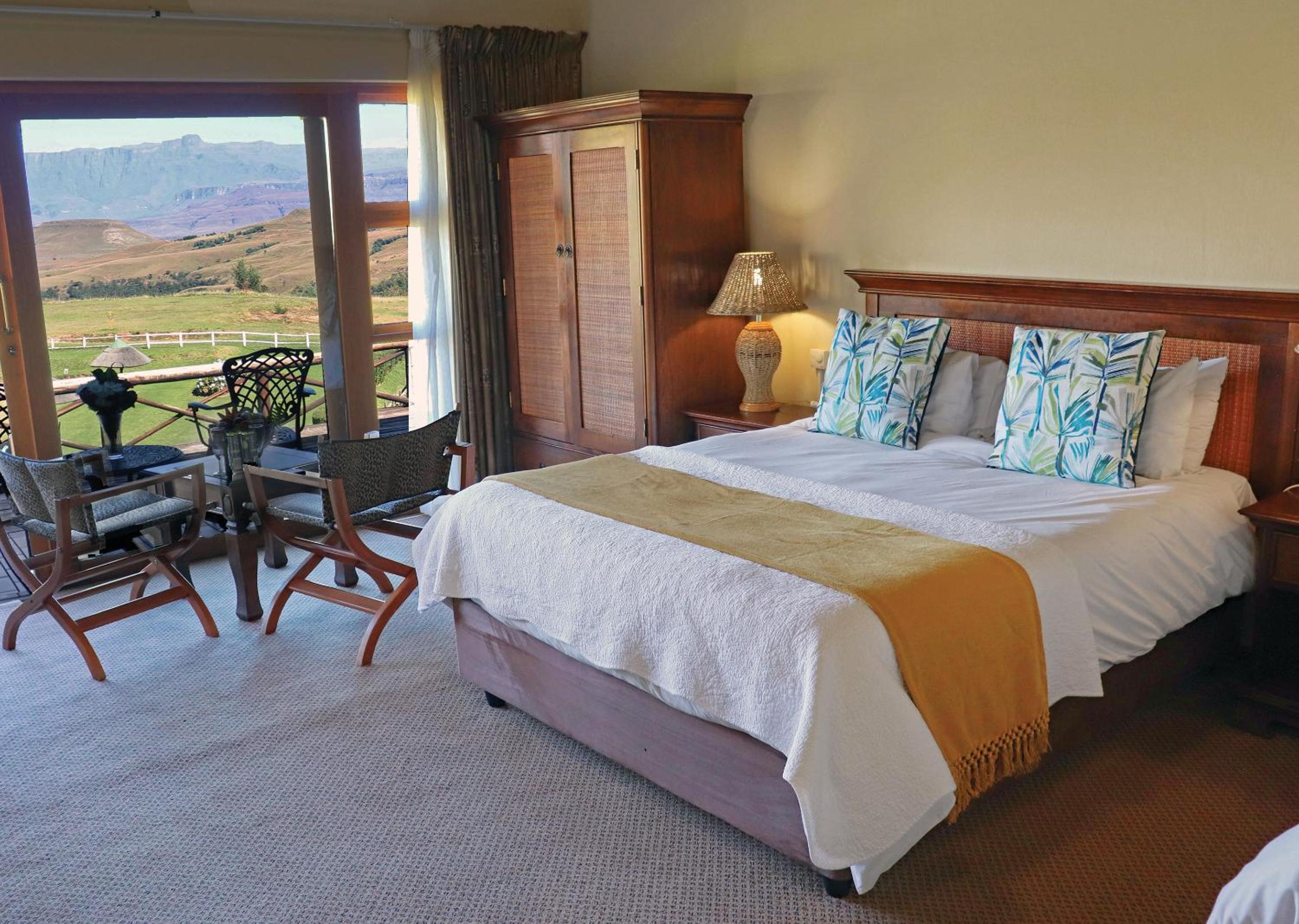 Deluxe Family Room - Photo 1