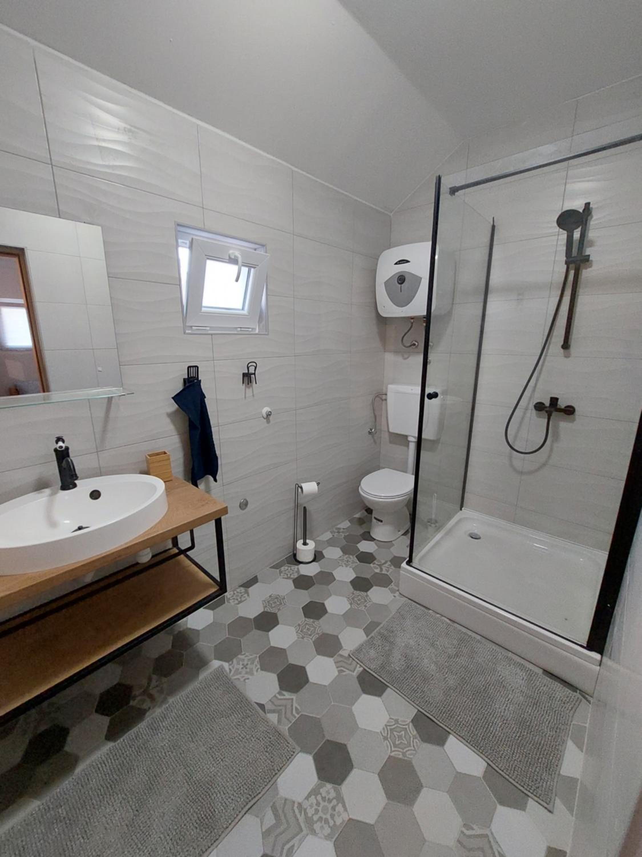 Studio Apartment with Balcony photo 2