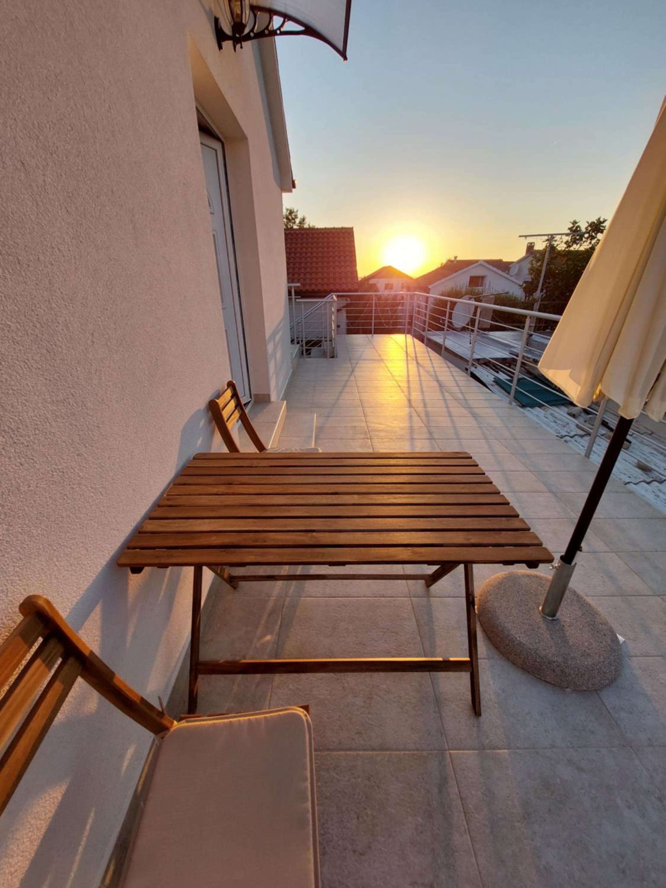 Studio Apartment with Balcony photo 3