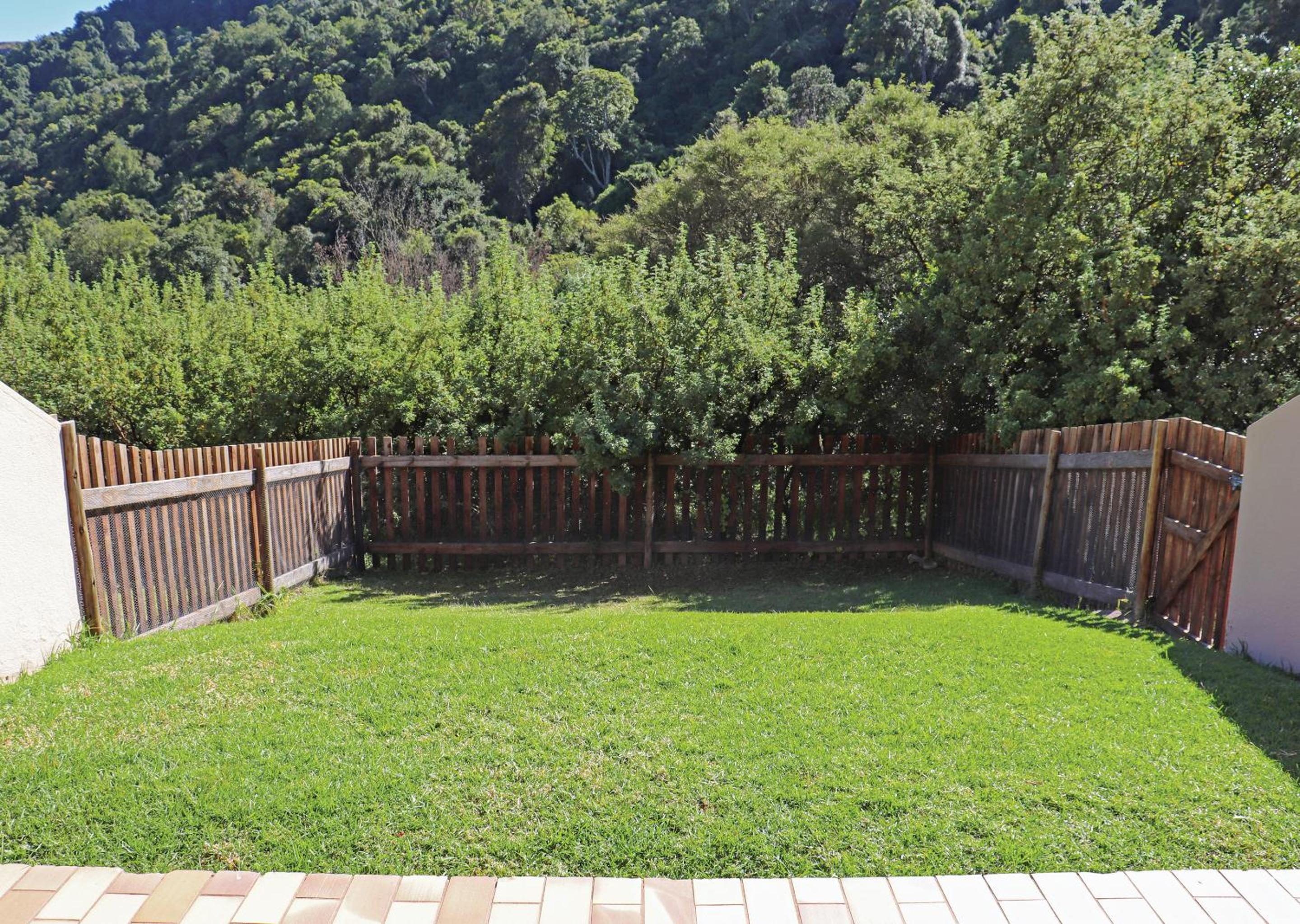 Two Bedroom Pet-Friendly Chalet - Photo 6