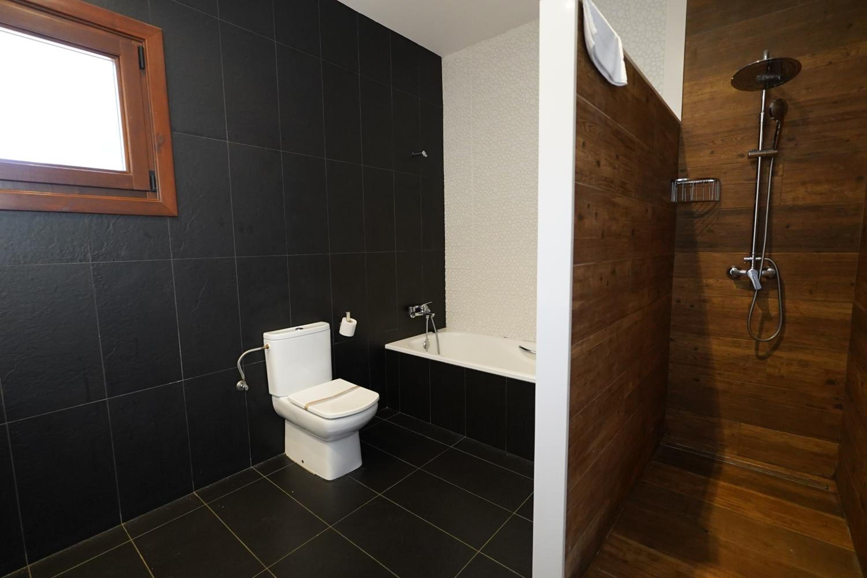 Suite with Terrace - Photo 2