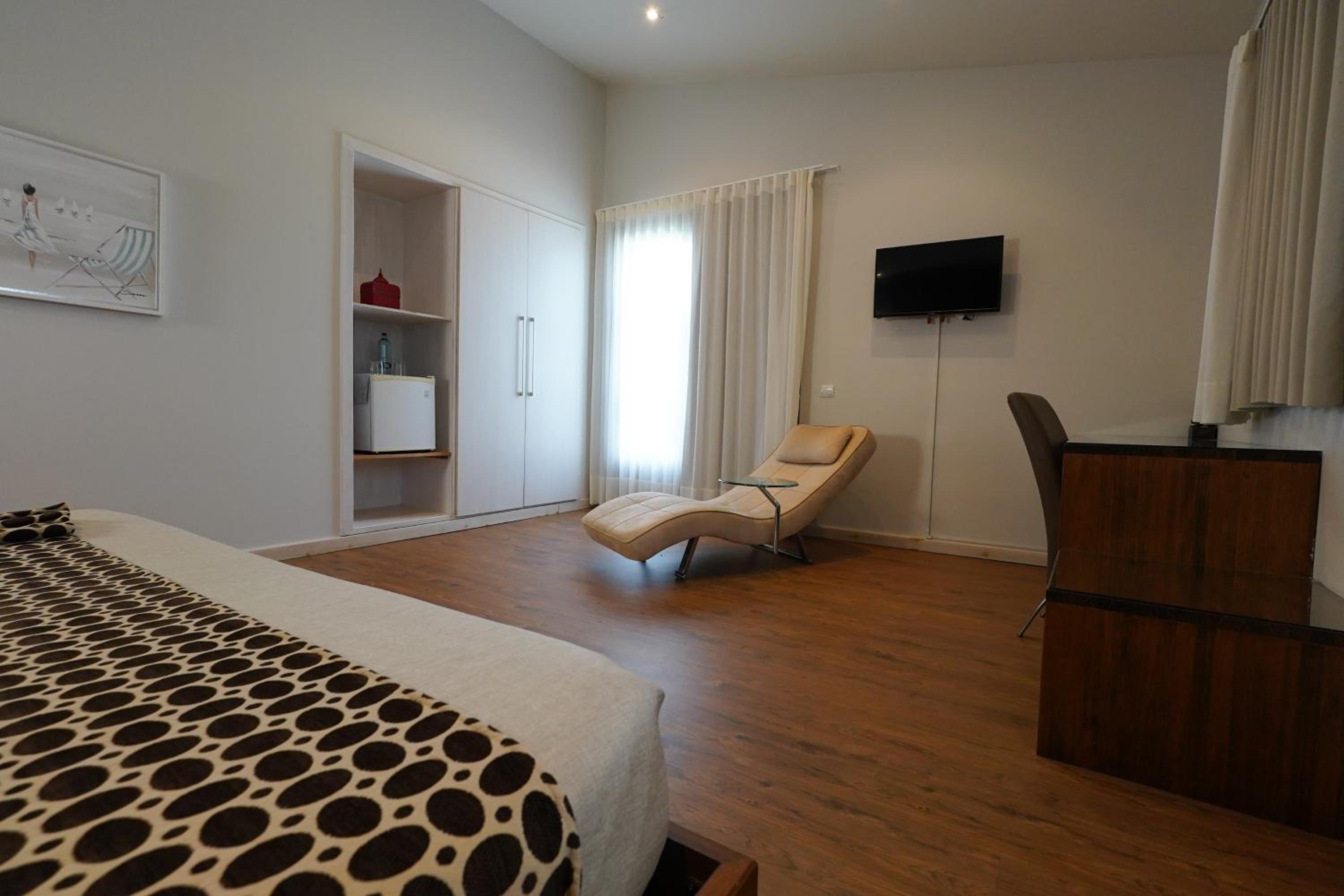 Suite with Terrace - Photo 3