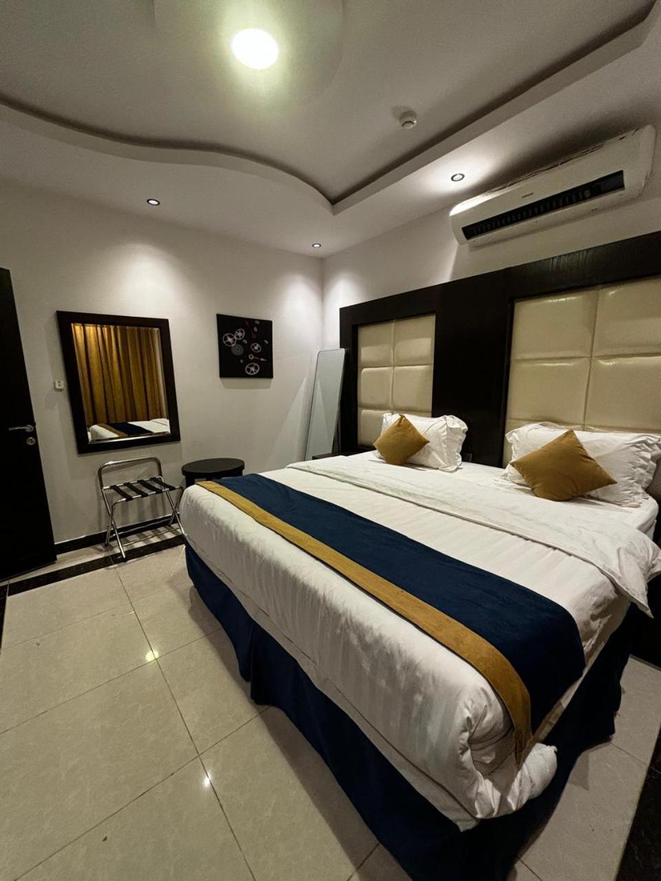Double or Twin Room photo 1