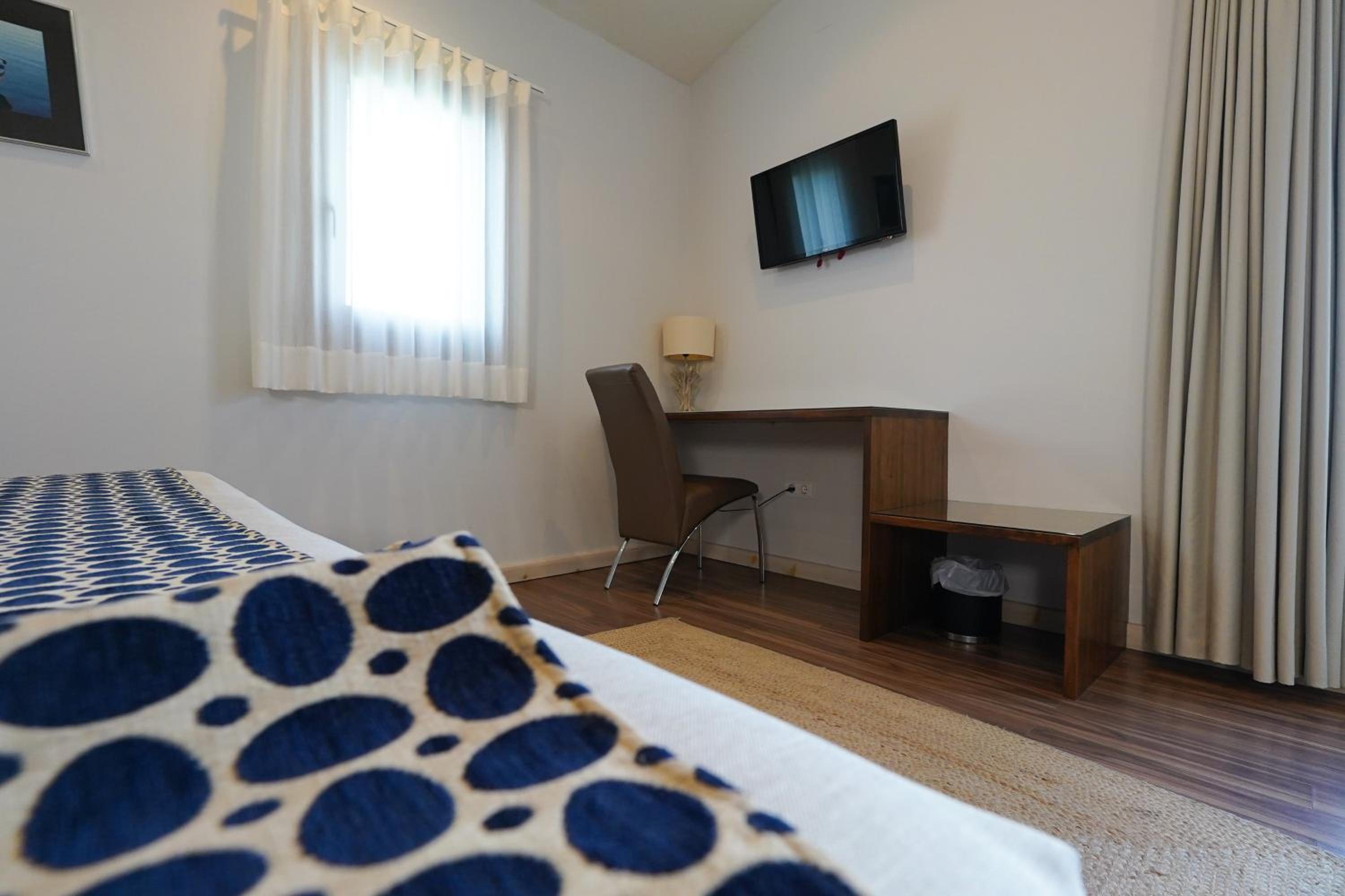 Suite with Balcony - Photo 2