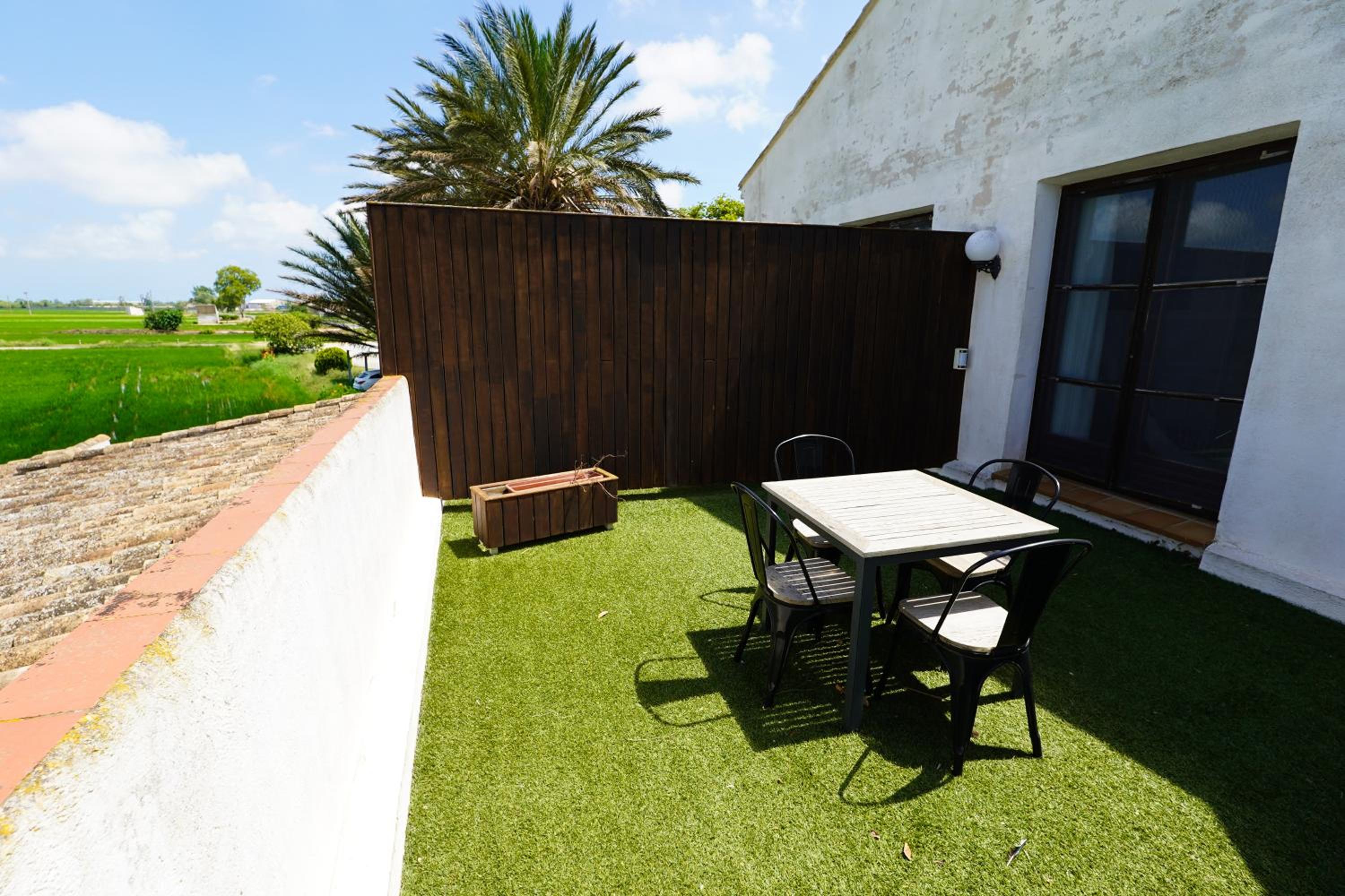 Suite with Balcony - Photo 6