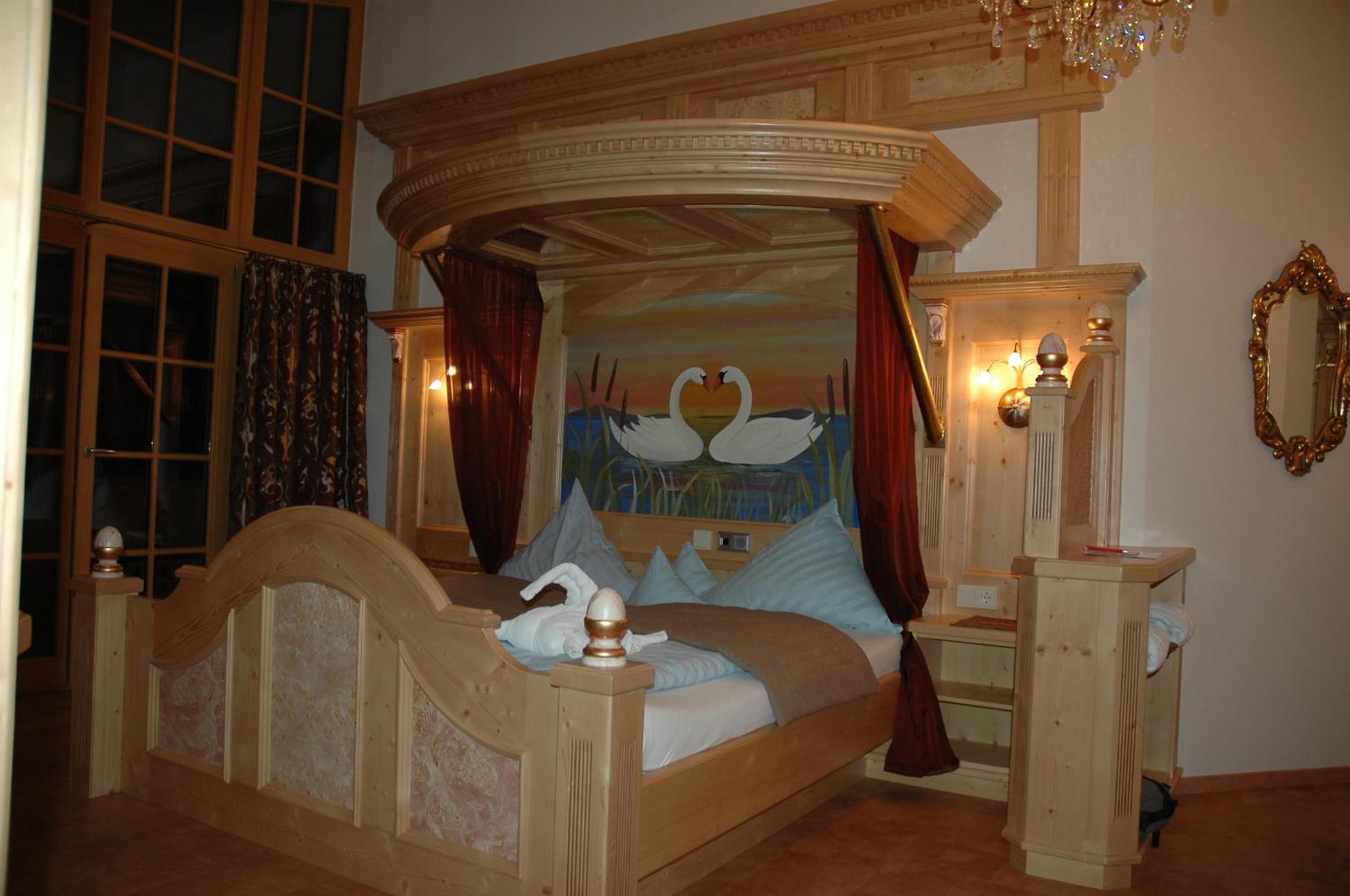 Deluxe Room - Photo 4