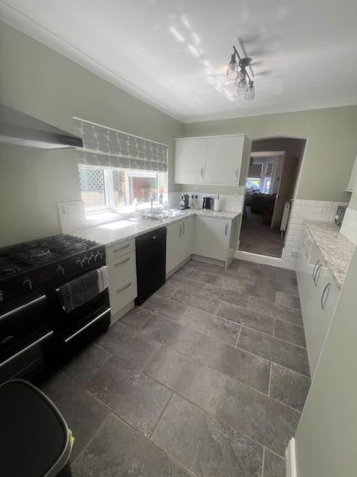 Three-Bedroom House photo 3