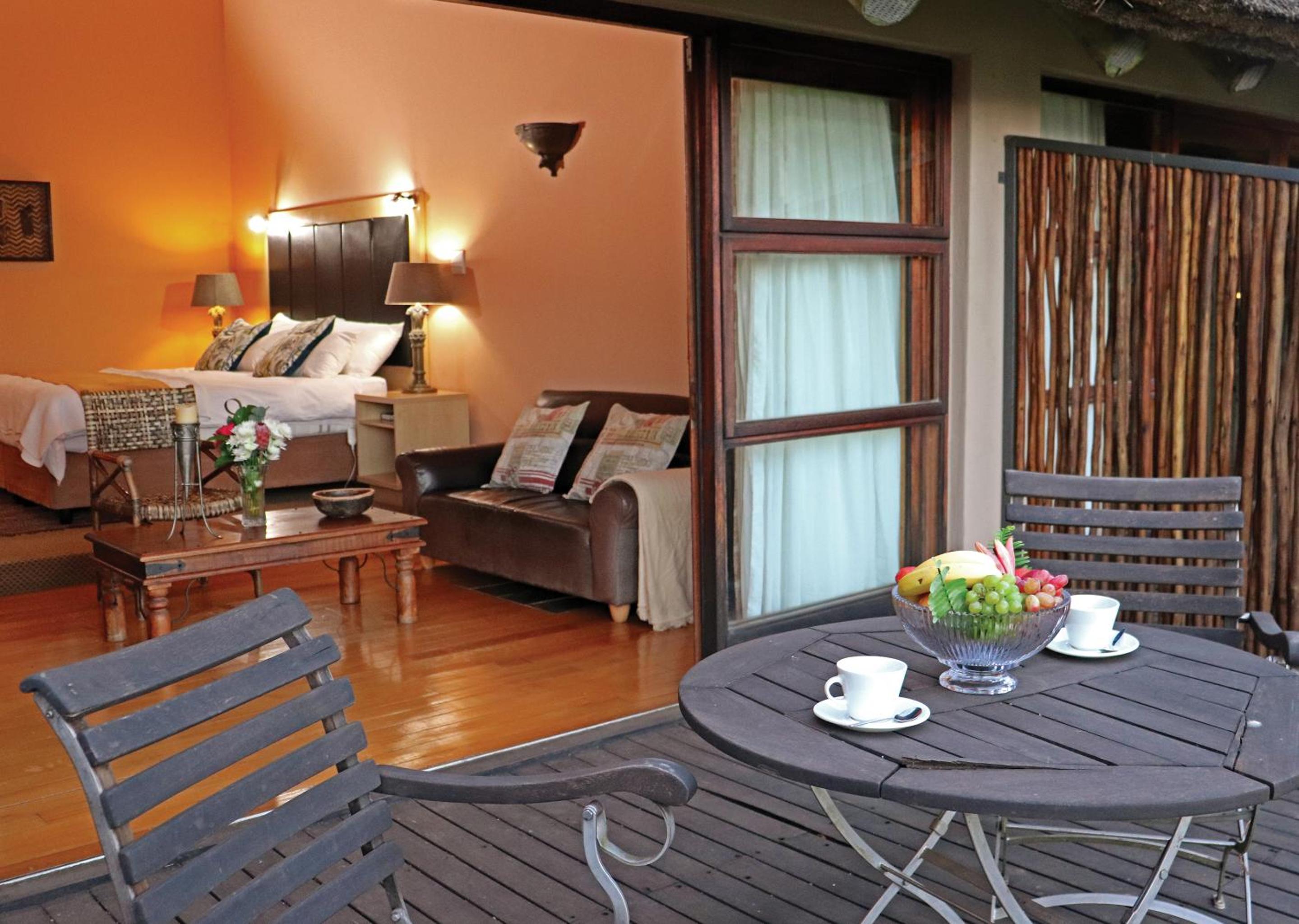 Executive Suite - Photo 4