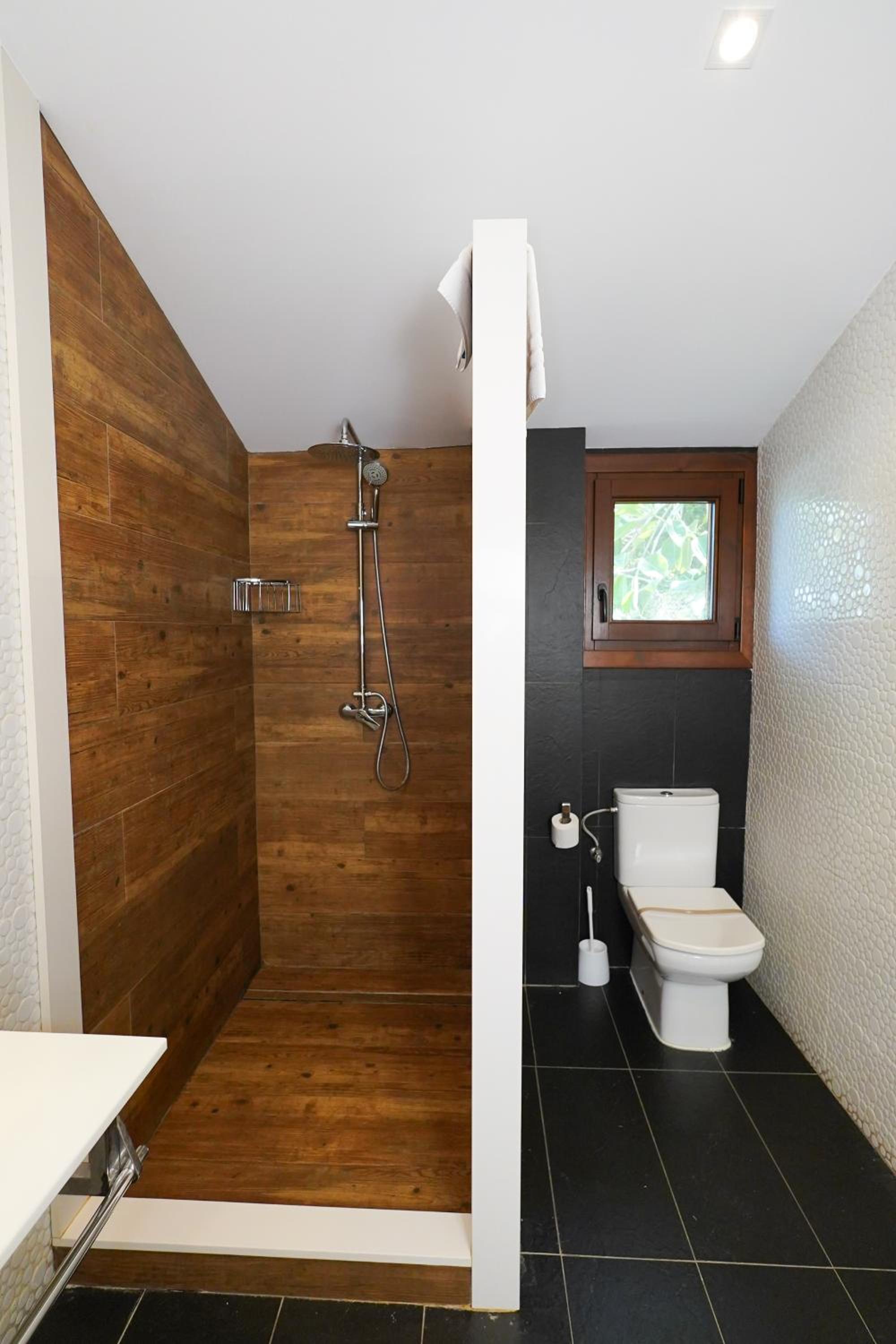 Suite - Photo 7