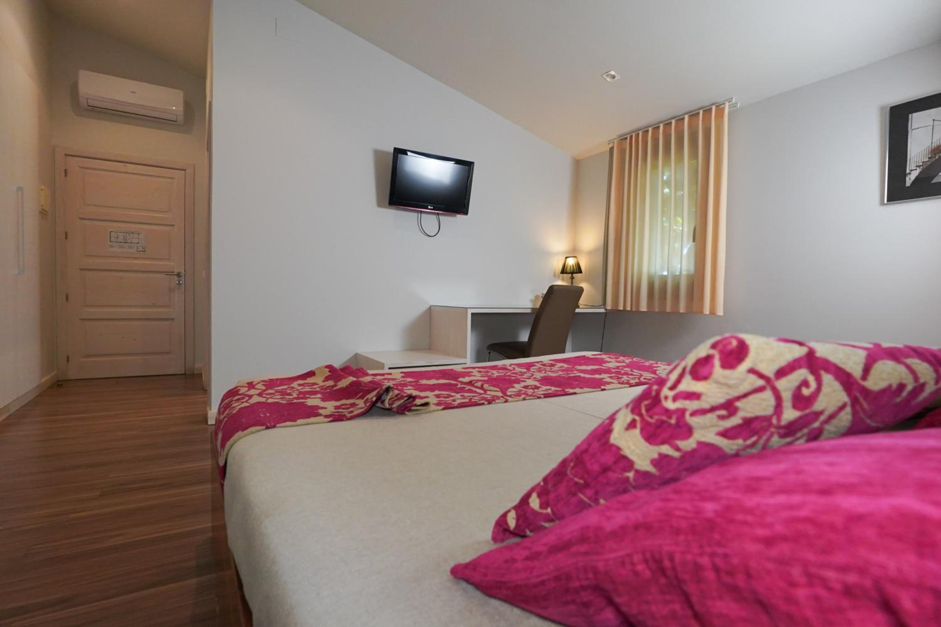 Suite - Photo 2
