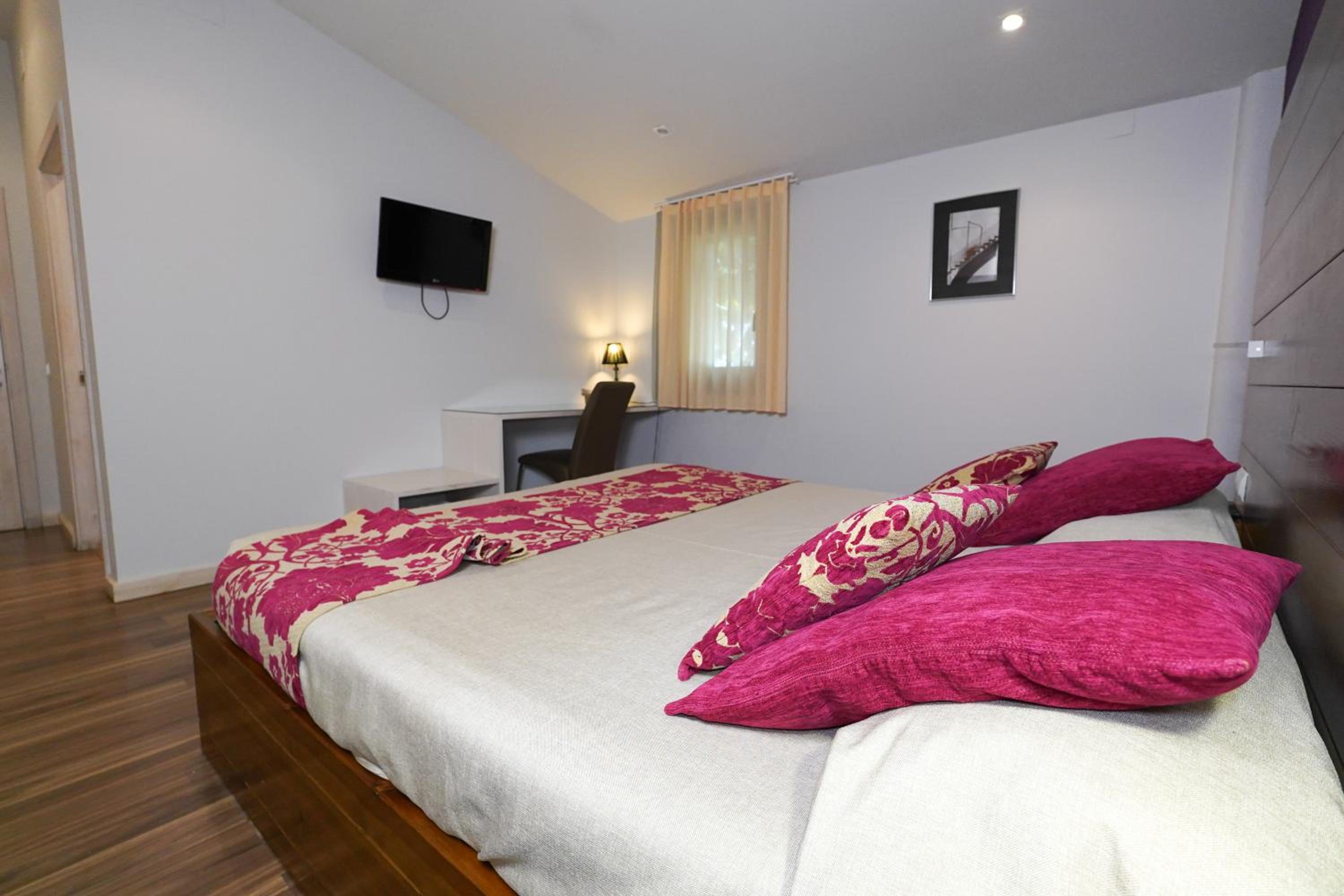 Suite - Photo 5