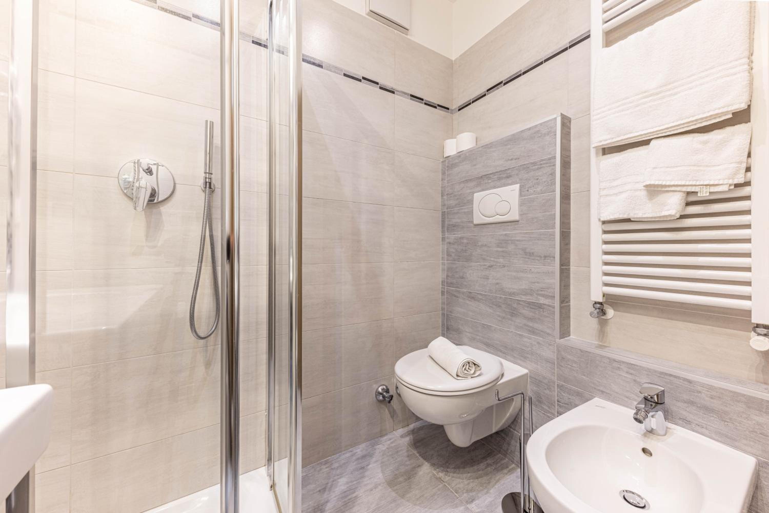 Double or Twin Room with Mountain View photo 2