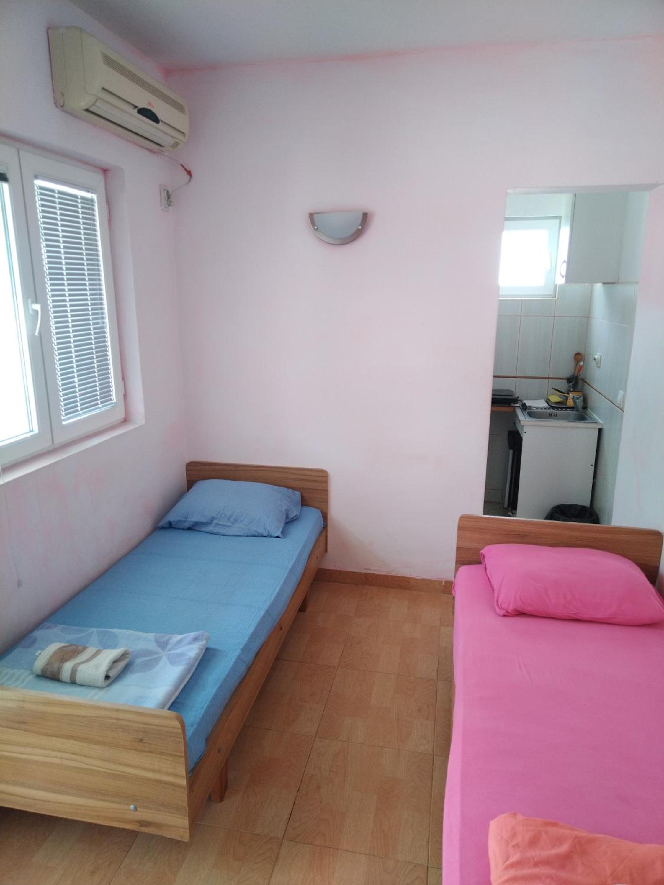 Studio Apartment photo 2
