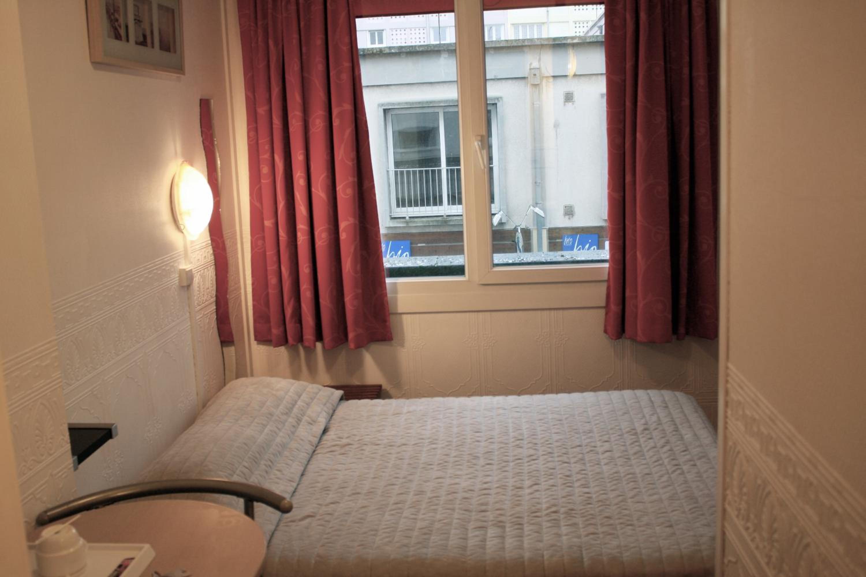 Small Double Room - Photo 3