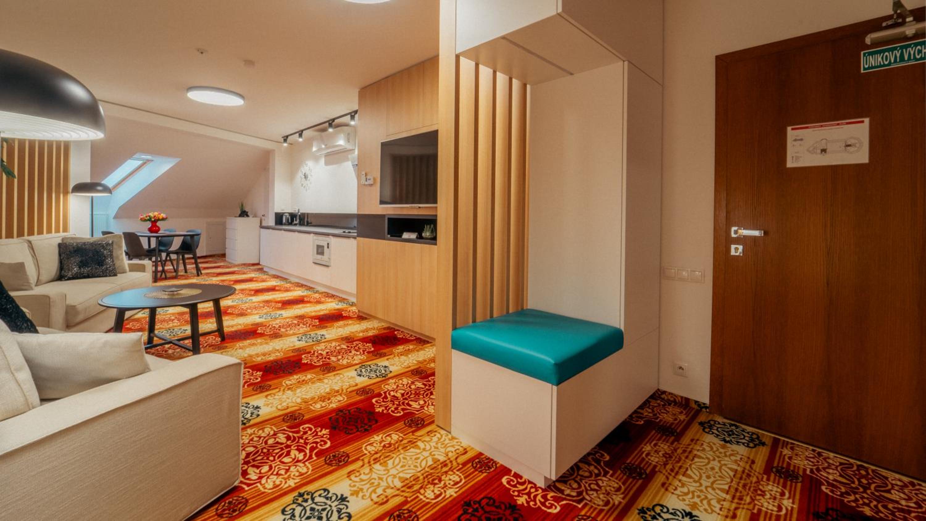 Two-Bedroom Apartment - Photo 5