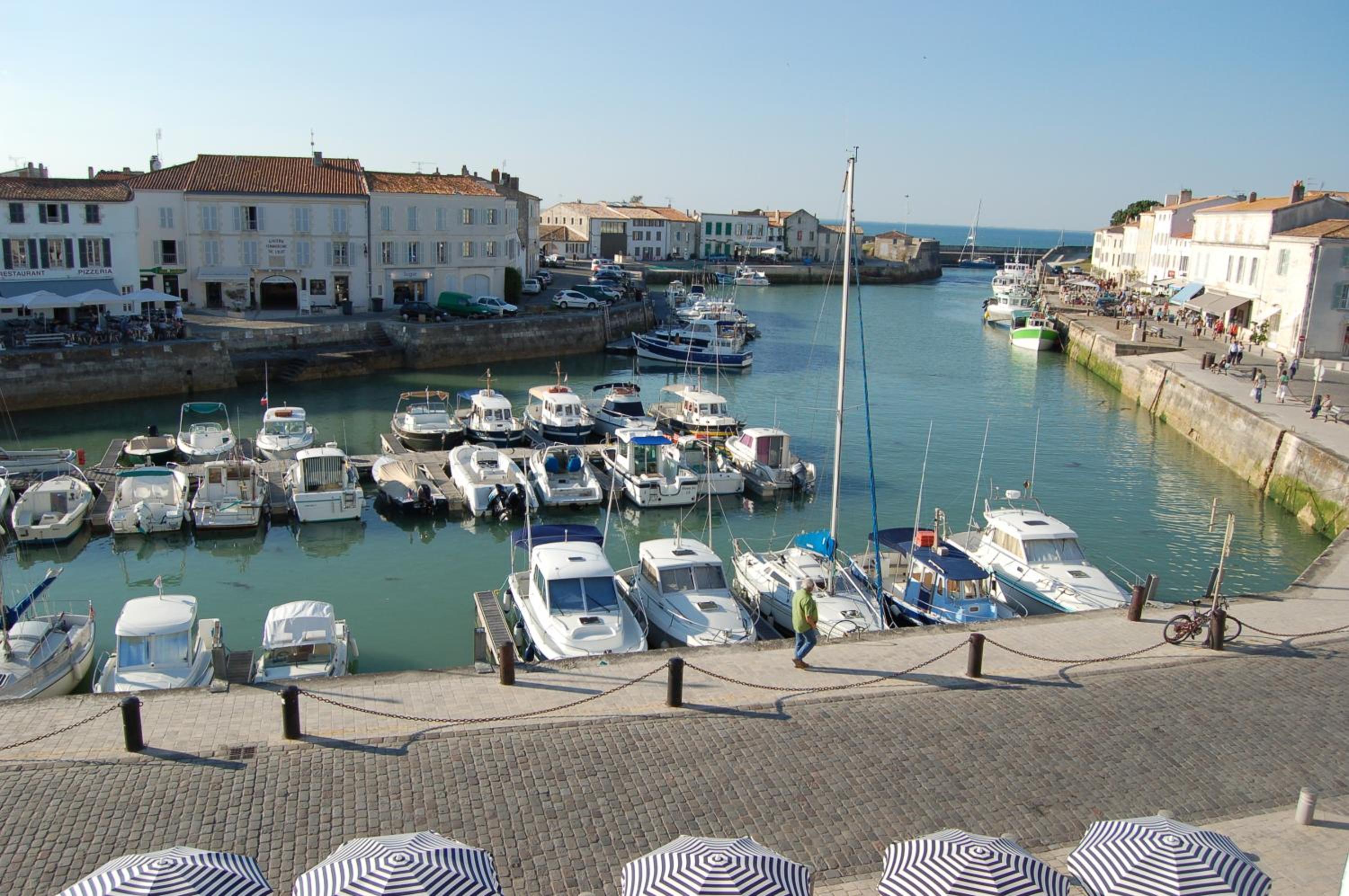 Standard Double Room with Harbor View photo 2