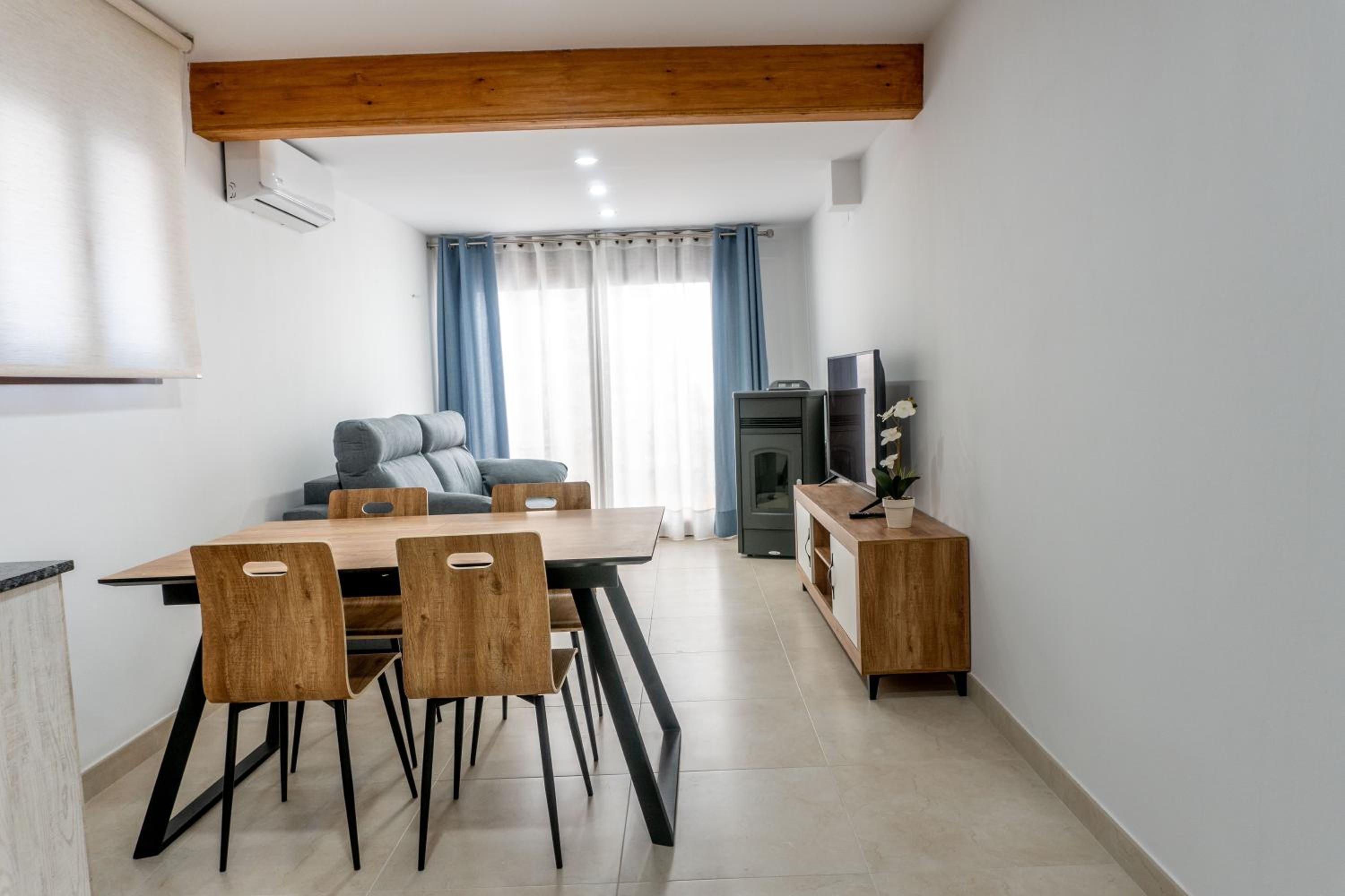 Two-Bedroom House photo 2