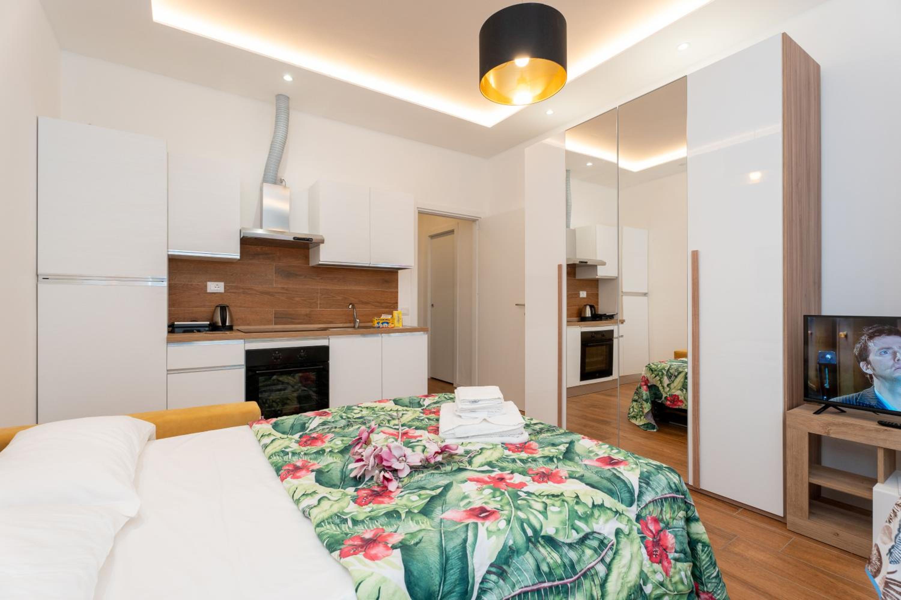 Studio Apartment photo 3
