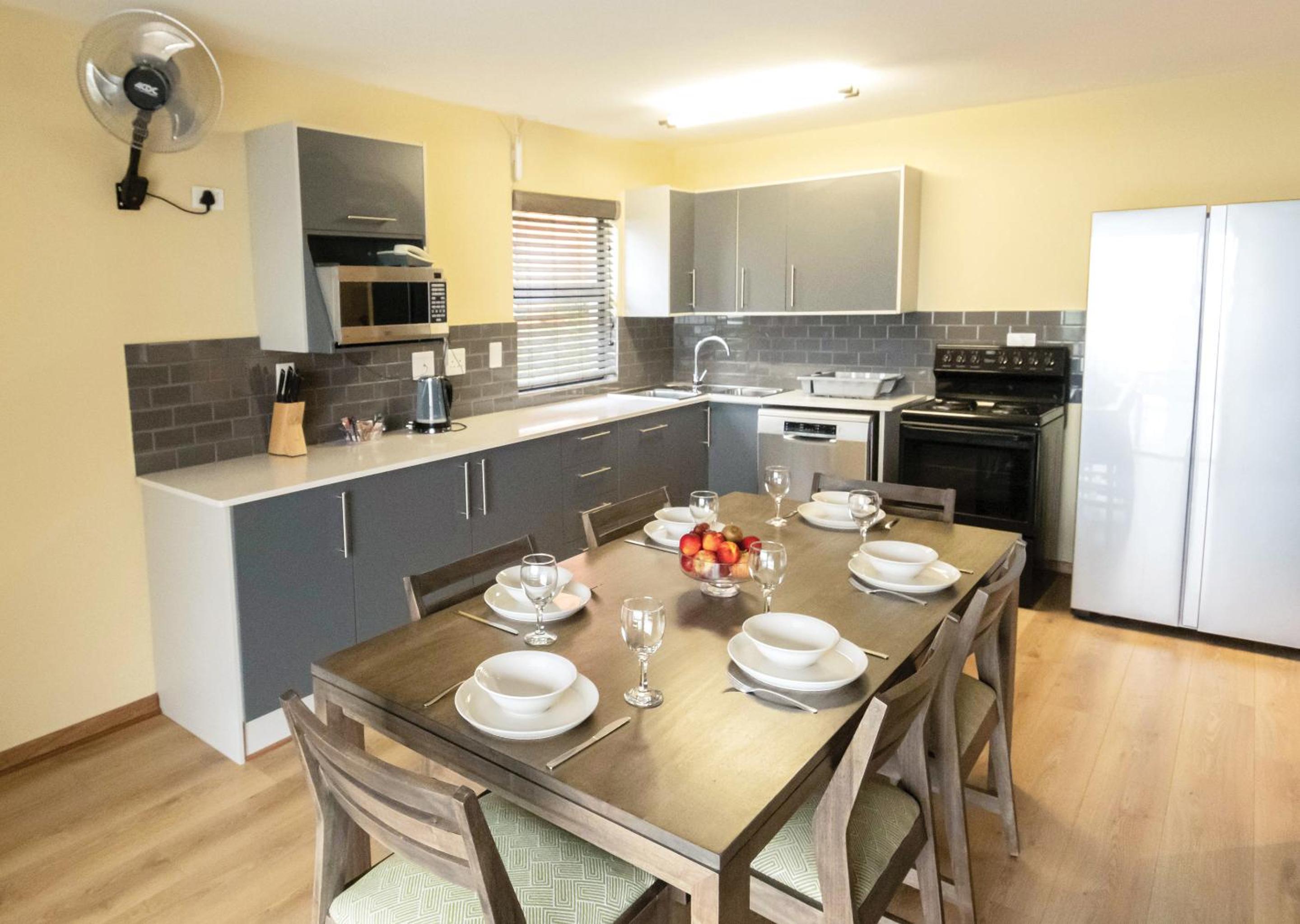 Two-Bedroom Superior Chalet - Photo 5