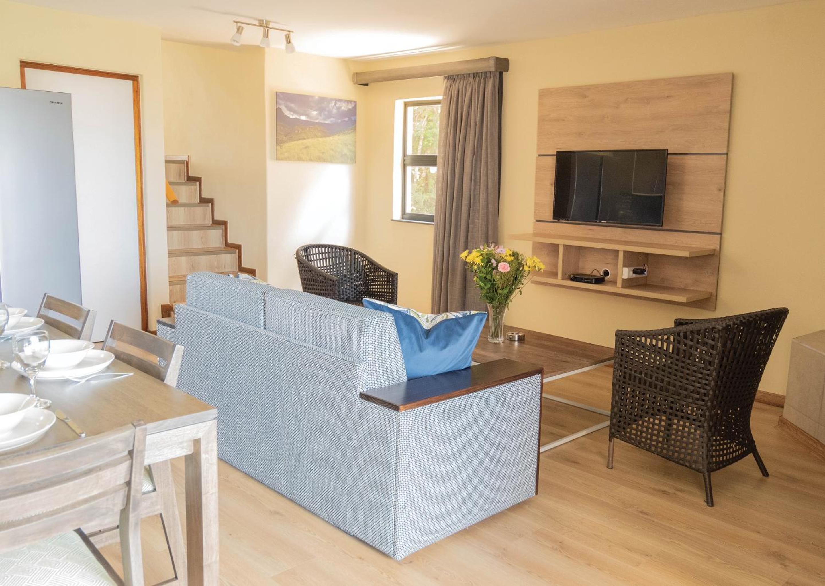 Two-Bedroom Superior Chalet - Photo 2