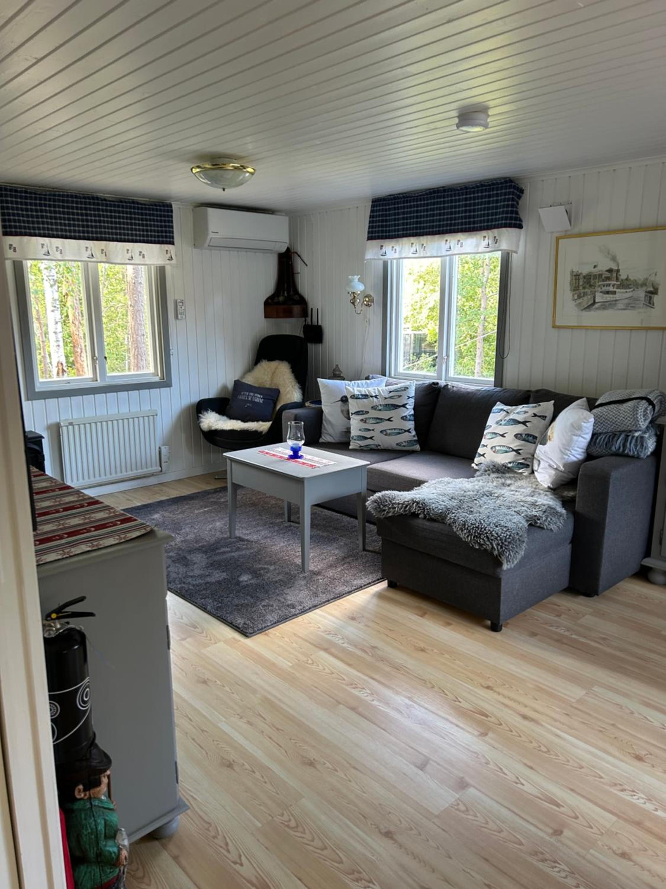 One-Bedroom House photo 1