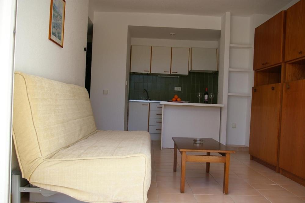 Estudio (2 adultos) con aire acondicionado