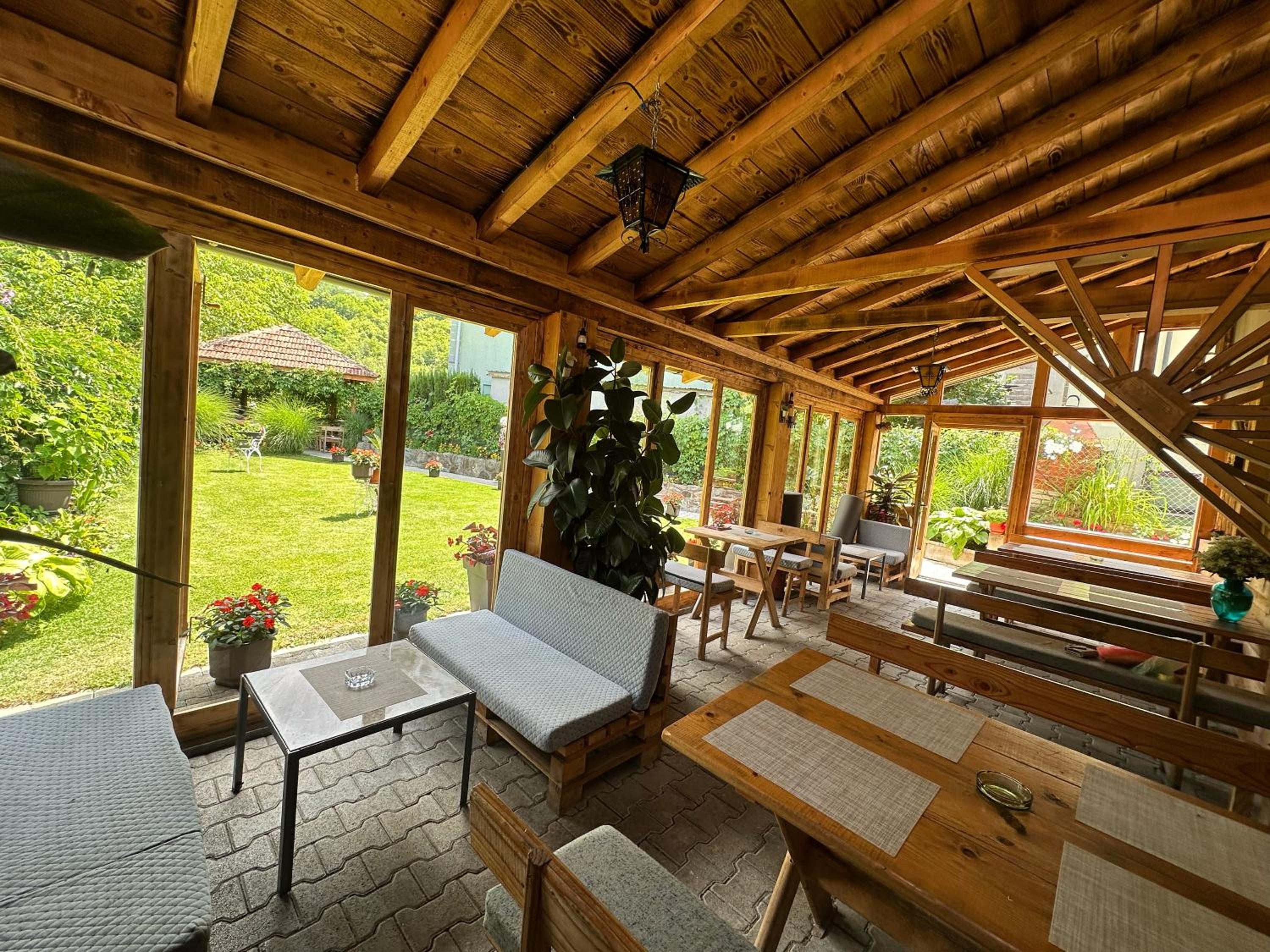 Deluxe Double or Twin Room with Mountain View photo 3