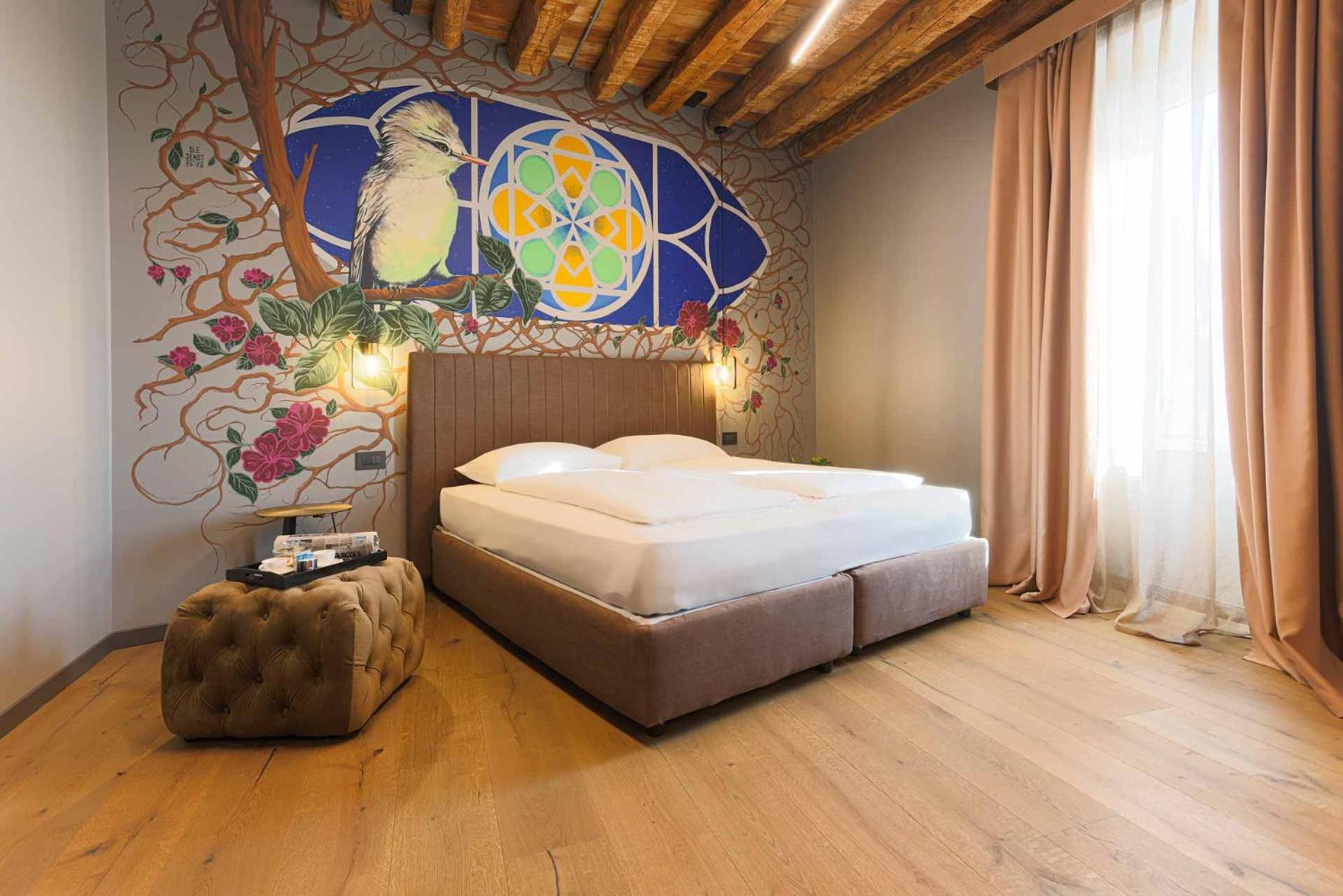 King Studio with Sofa Bed