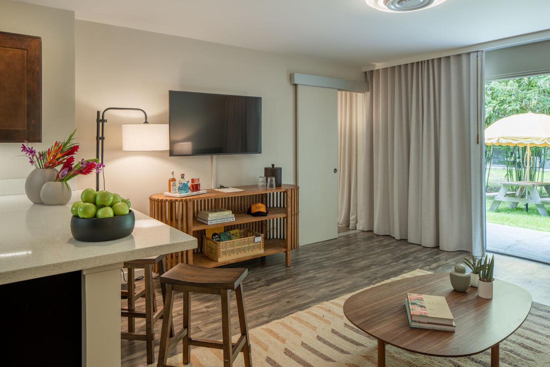 One Bedroom w-Kitchenette, Garden View - Photo 1