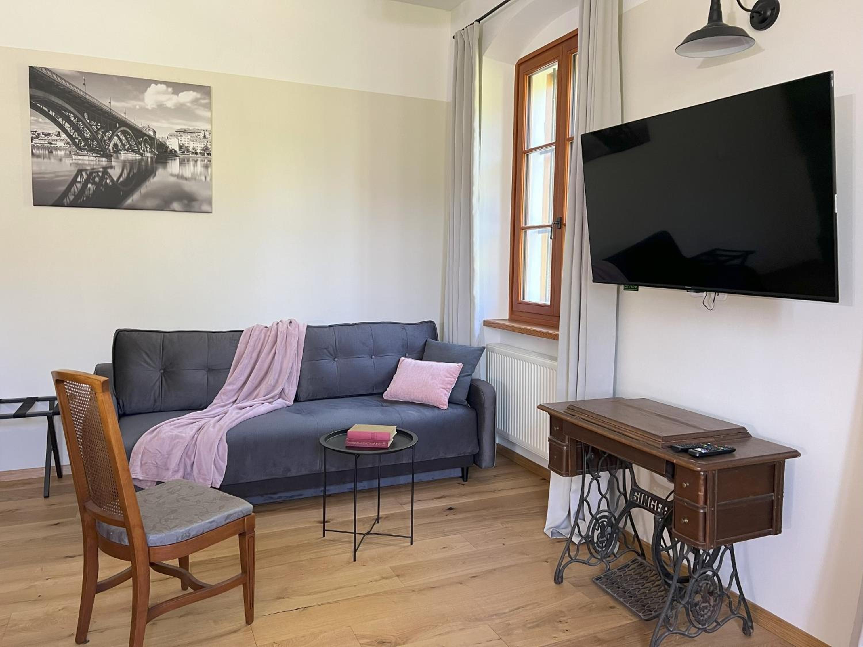 Classic Apartment photo 3
