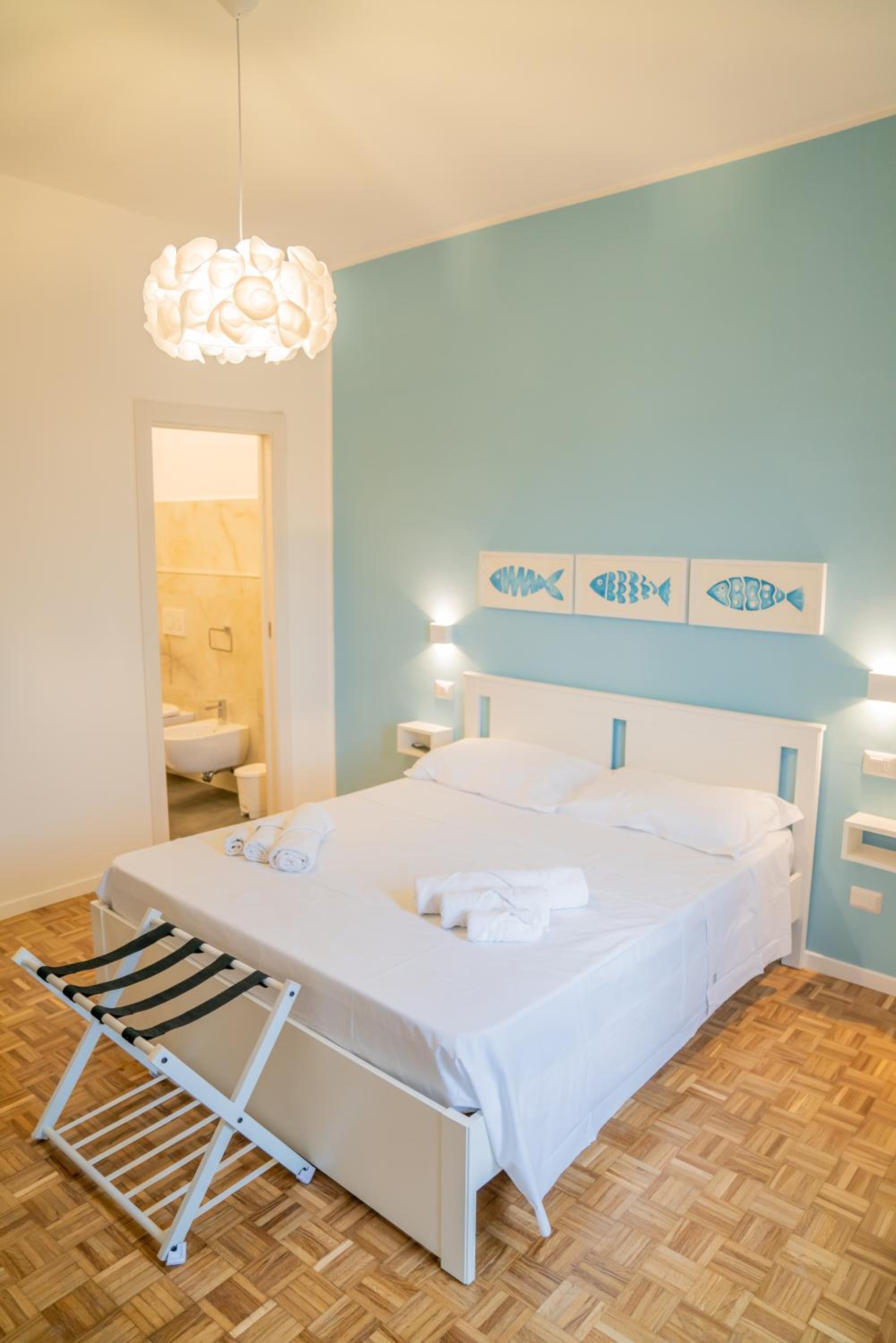 Large Double Room photo 1
