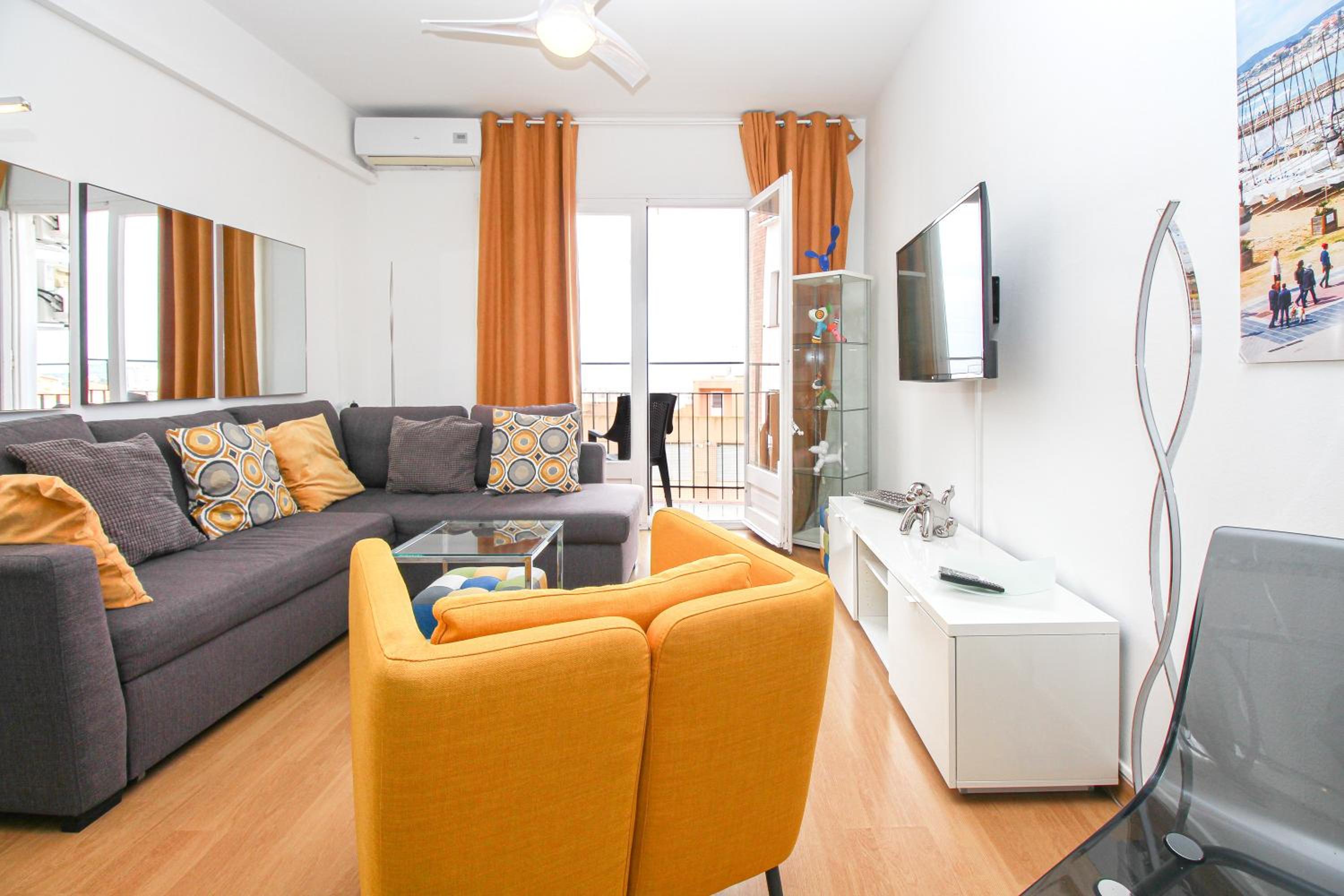 Apartamento de un dormitorio superior con balcón