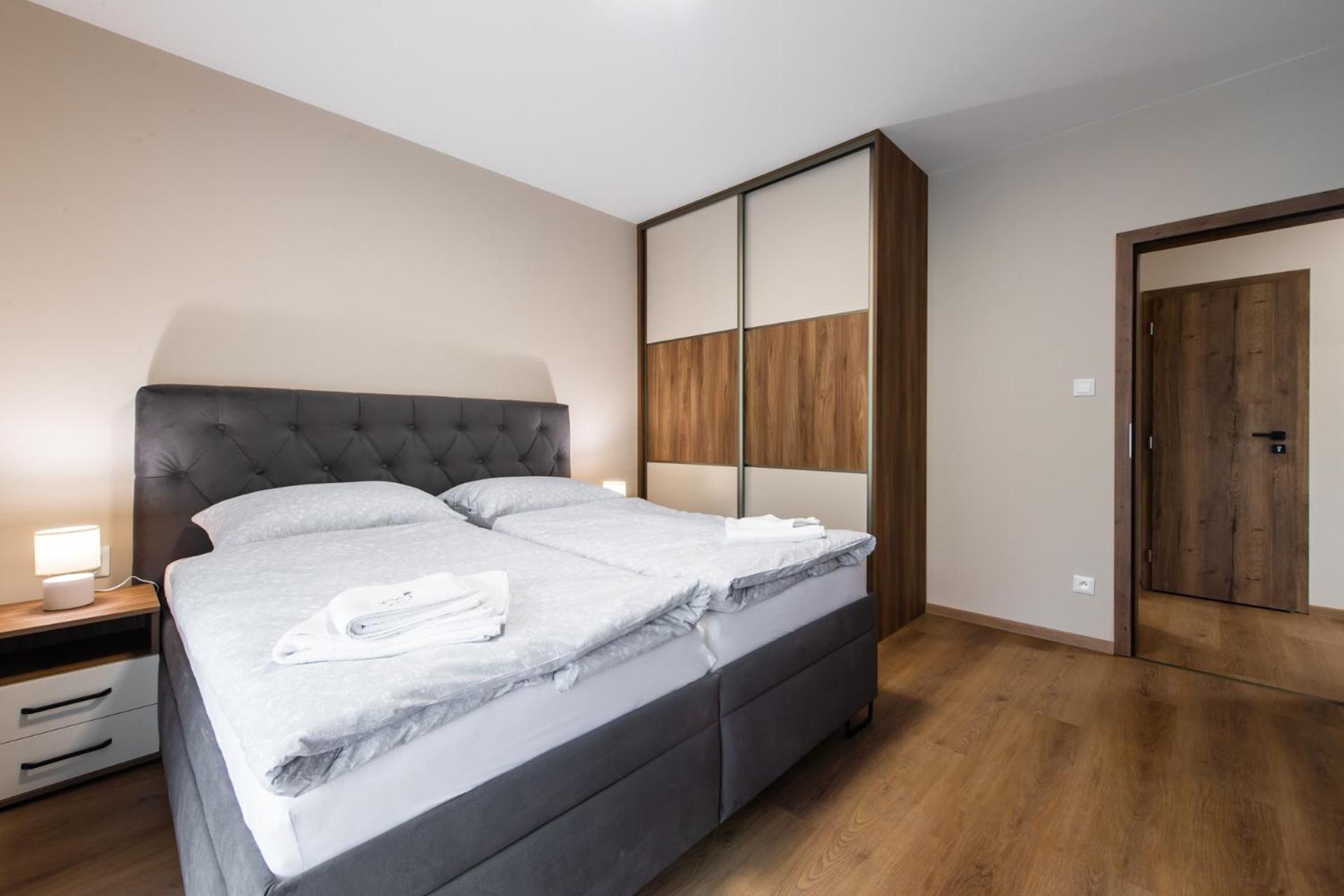 One-Bedroom Apartment with Balcony photo 3